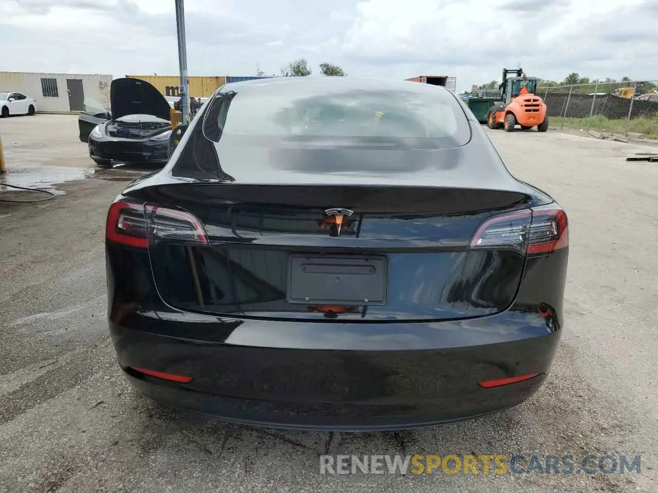6 Photograph of a damaged car 5YJ3E1EA2NF371742 TESLA MODEL 3 2022
