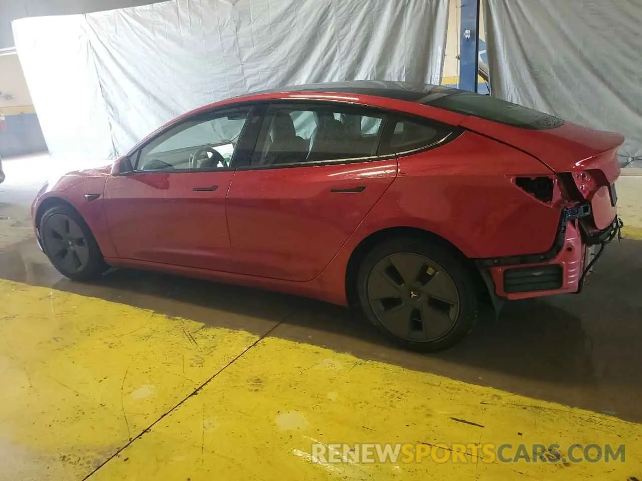 2 Photograph of a damaged car 5YJ3E1EA2NF372518 TESLA MODEL 3 2022