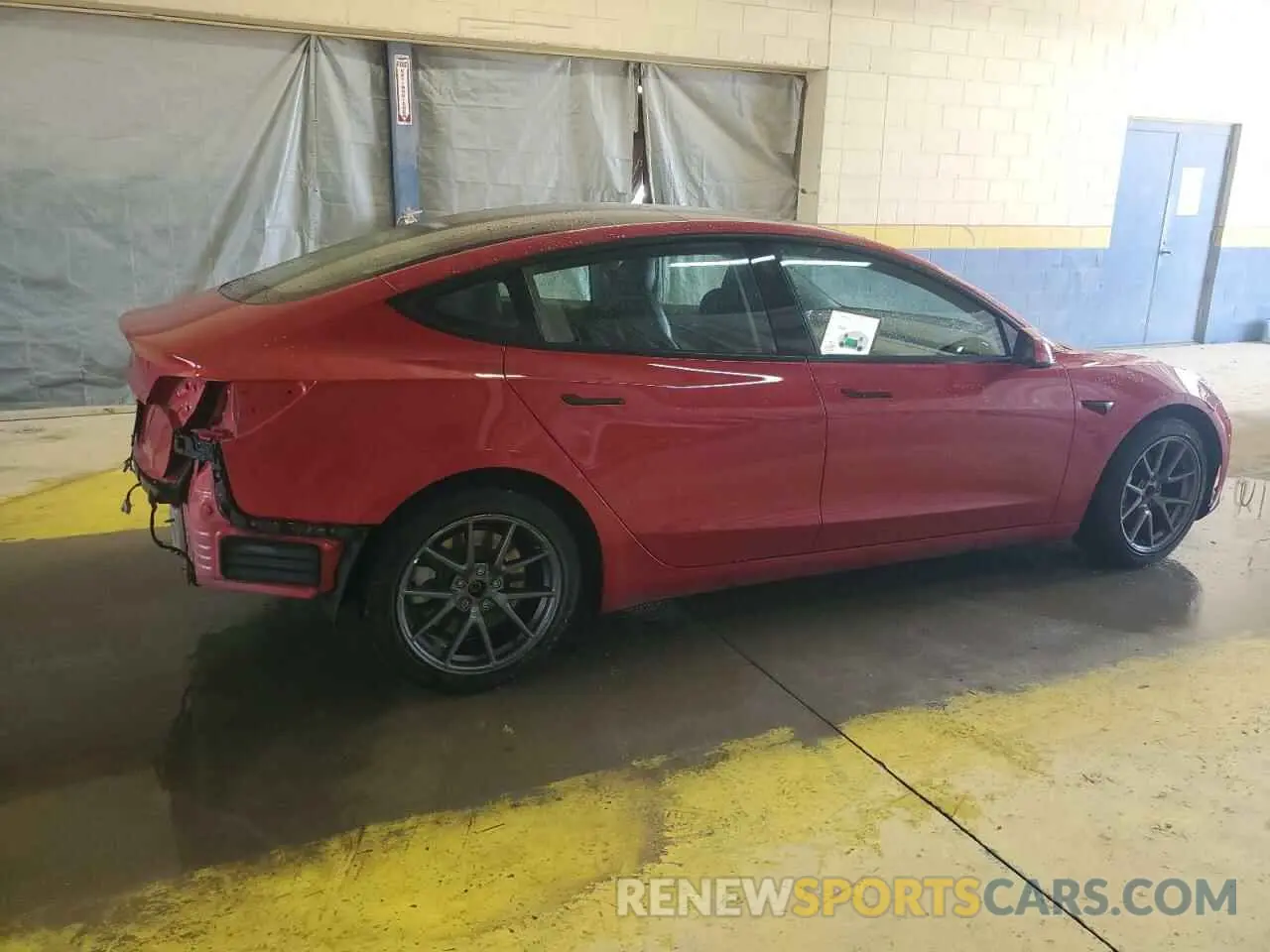 3 Photograph of a damaged car 5YJ3E1EA2NF372518 TESLA MODEL 3 2022