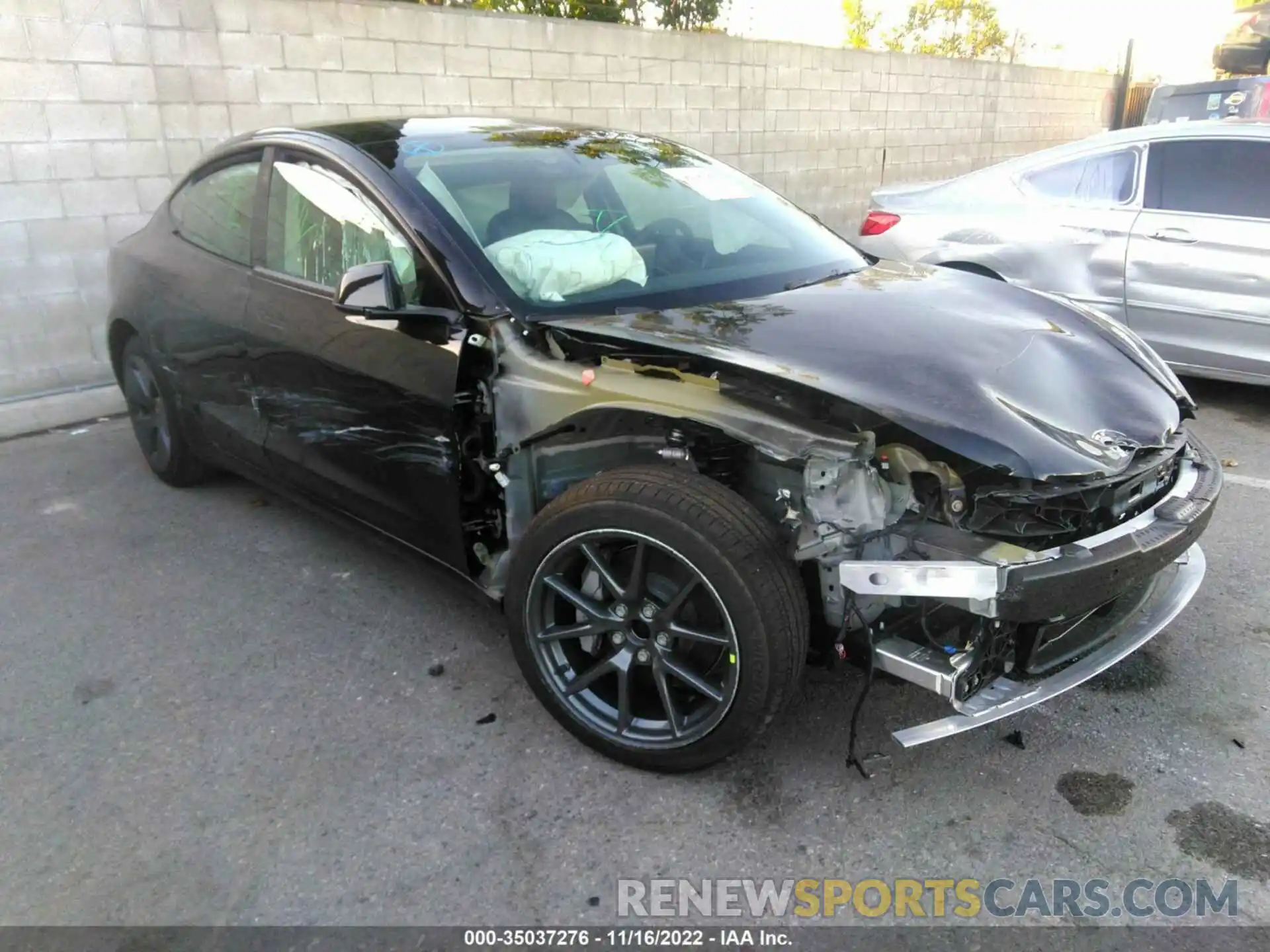 6 Photograph of a damaged car 5YJ3E1EA2NF374740 TESLA MODEL 3 2022