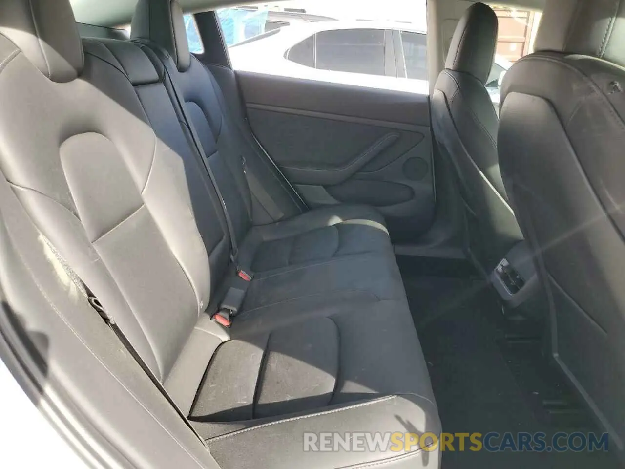 10 Photograph of a damaged car 5YJ3E1EA2NF375323 TESLA MODEL 3 2022