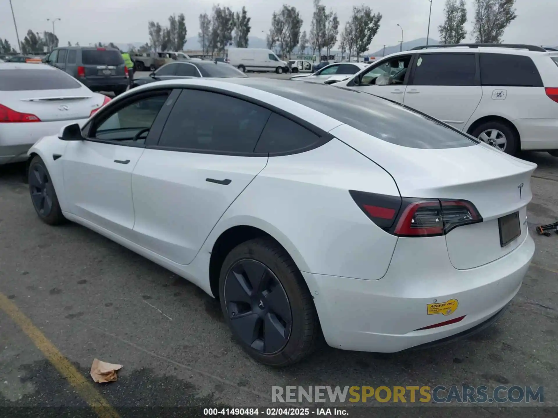 3 Photograph of a damaged car 5YJ3E1EA3NF124911 TESLA MODEL 3 2022