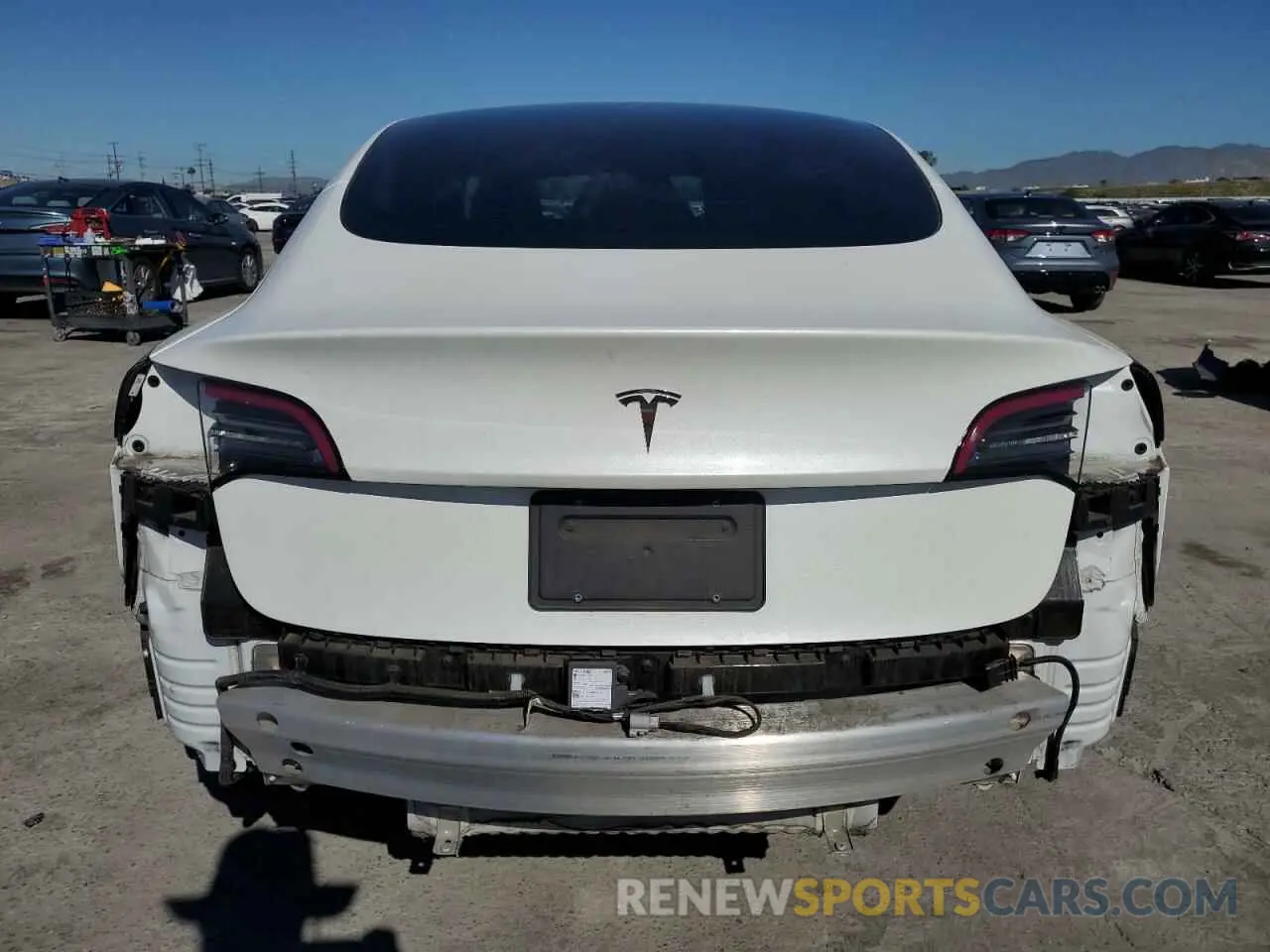 6 Photograph of a damaged car 5YJ3E1EA3NF125895 TESLA MODEL 3 2022