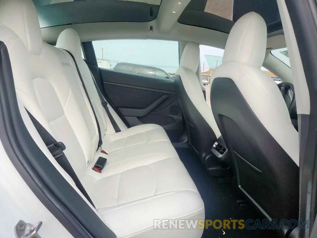 10 Photograph of a damaged car 5YJ3E1EA3NF154149 TESLA MODEL 3 2022
