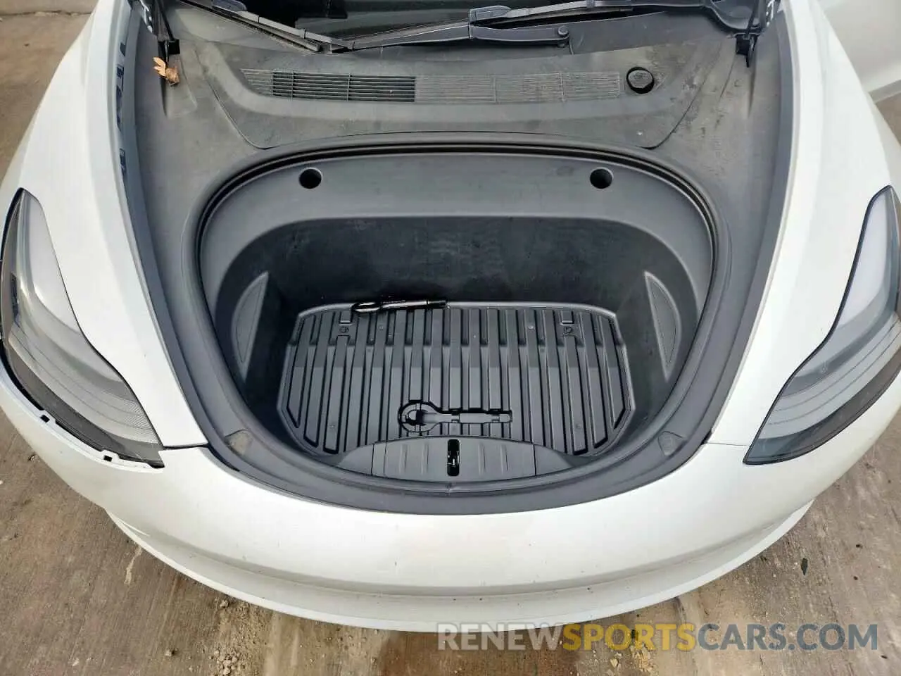11 Photograph of a damaged car 5YJ3E1EA3NF154149 TESLA MODEL 3 2022