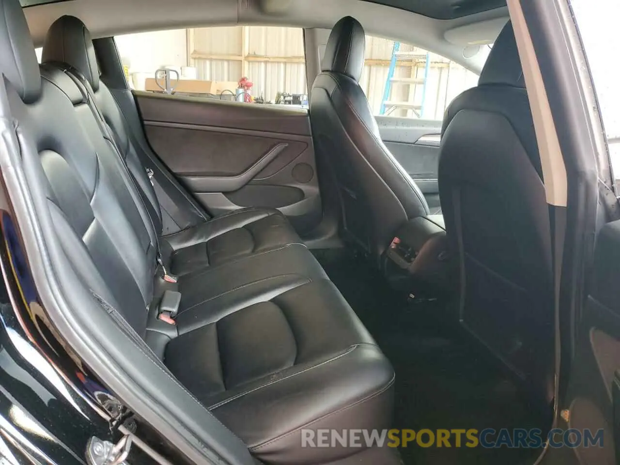 11 Photograph of a damaged car 5YJ3E1EA3NF185806 TESLA MODEL 3 2022