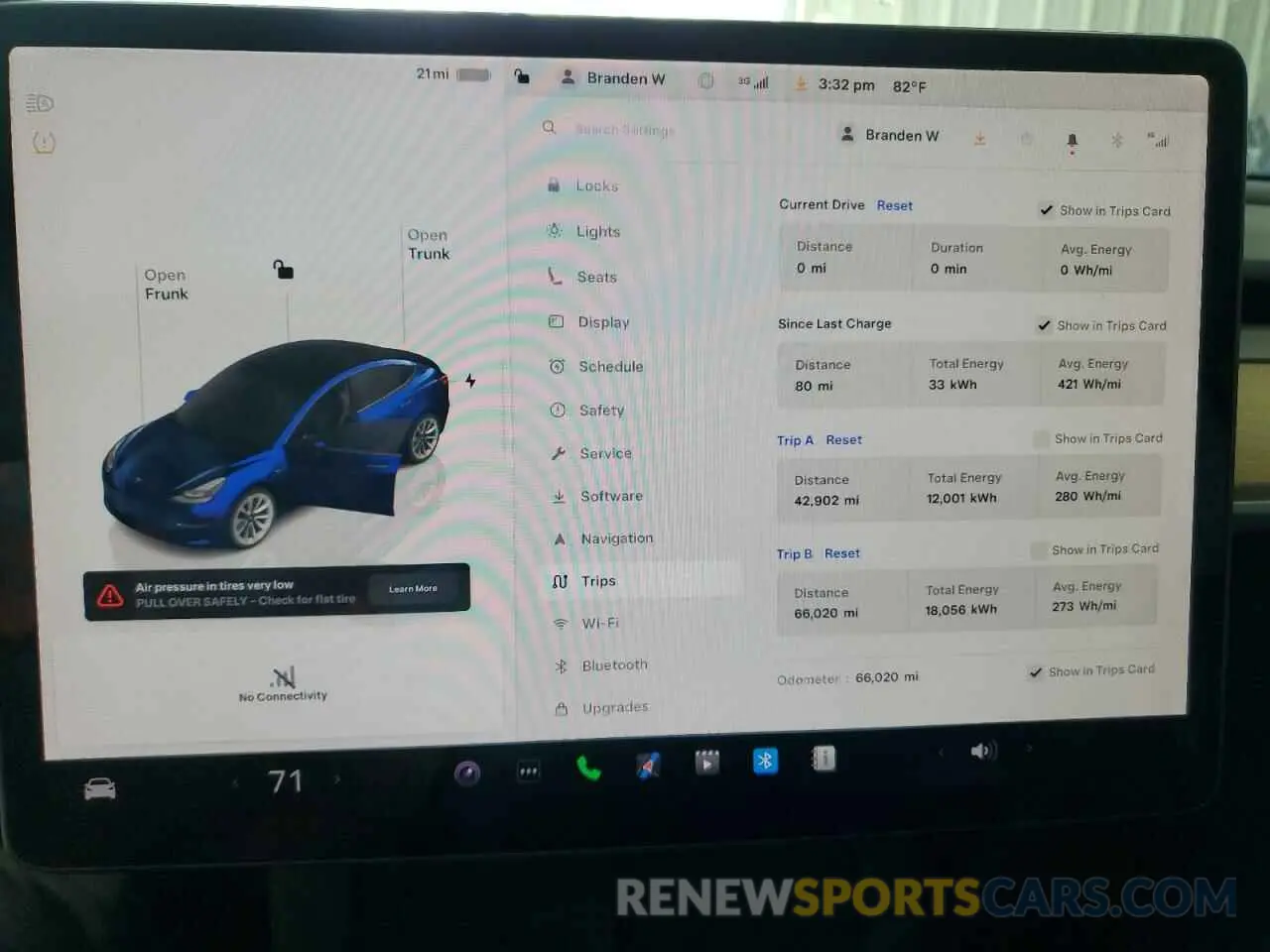 9 Photograph of a damaged car 5YJ3E1EA3NF188947 TESLA MODEL 3 2022
