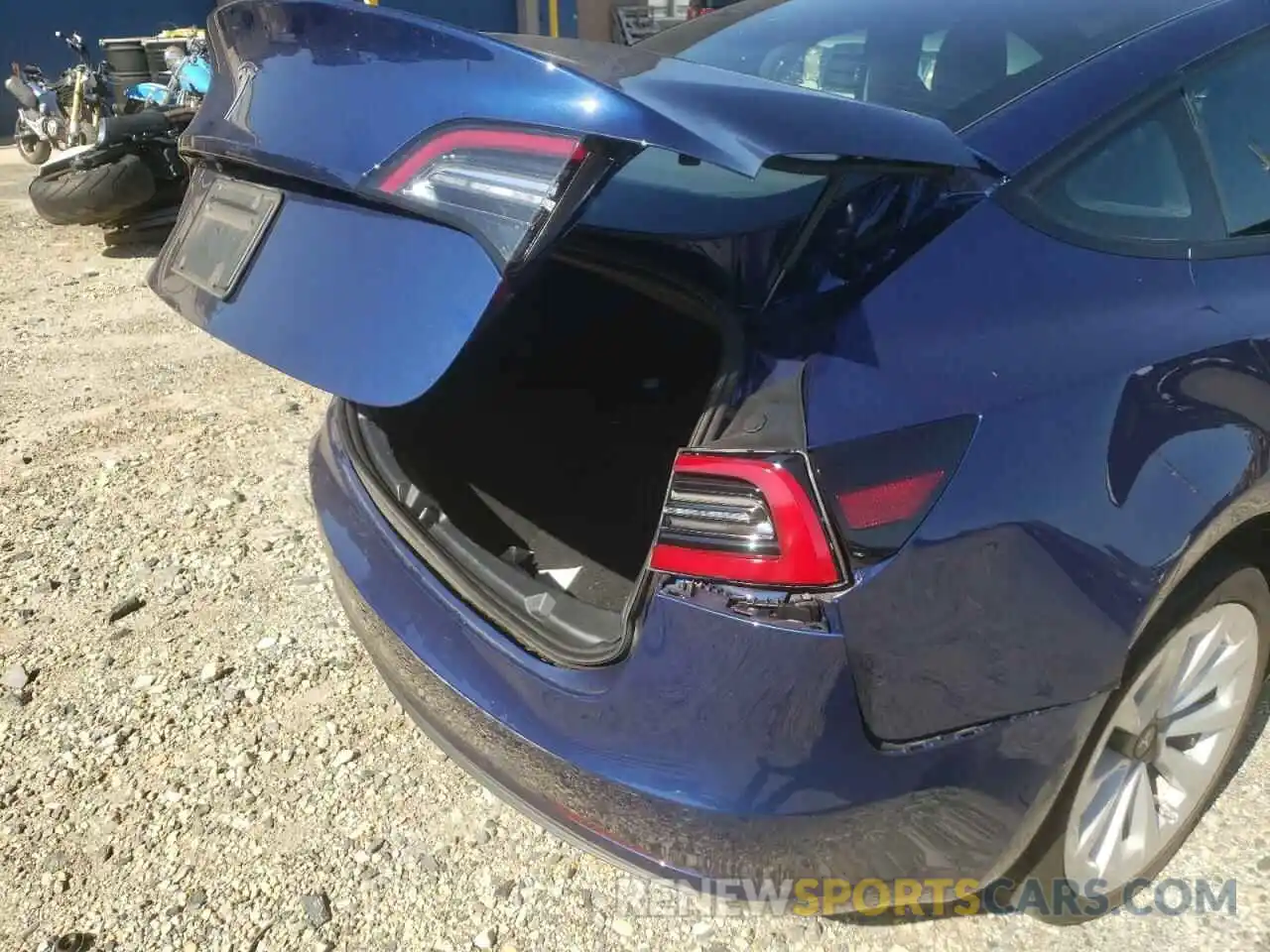 9 Photograph of a damaged car 5YJ3E1EA3NF189032 TESLA MODEL 3 2022