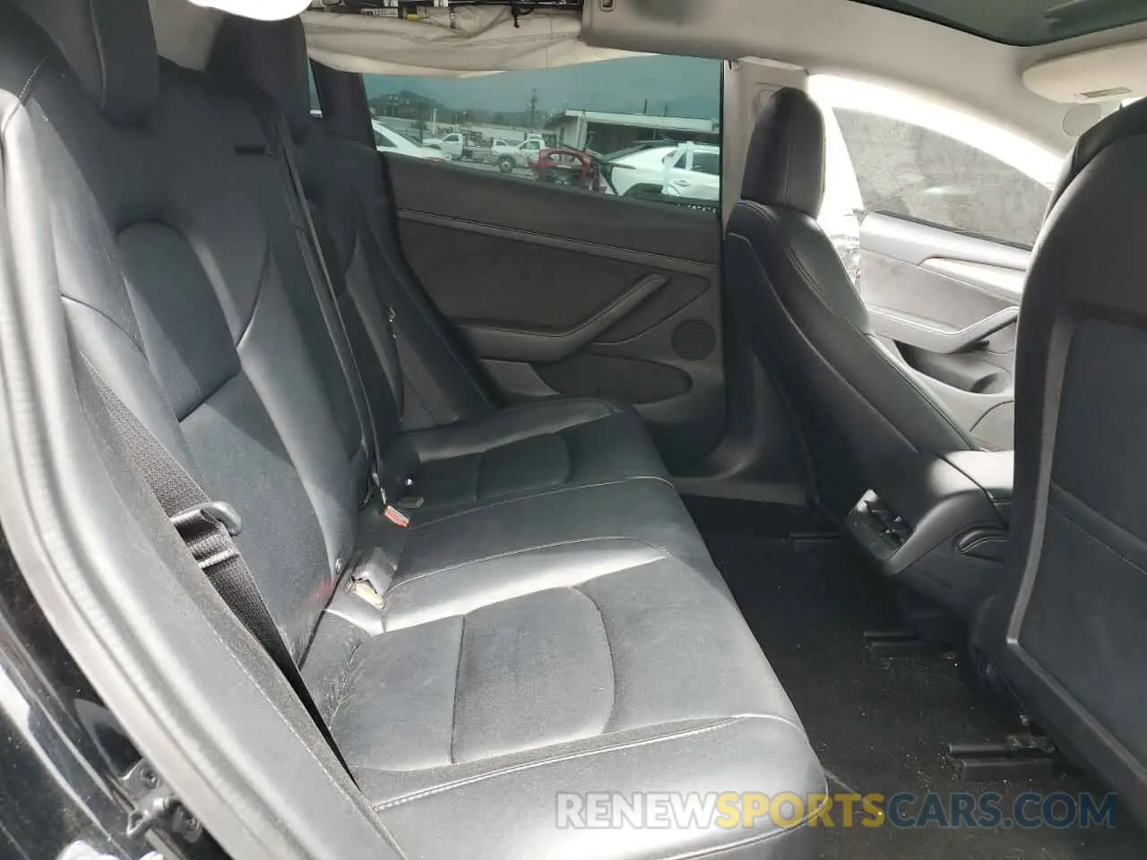 10 Photograph of a damaged car 5YJ3E1EA3NF190102 TESLA MODEL 3 2022