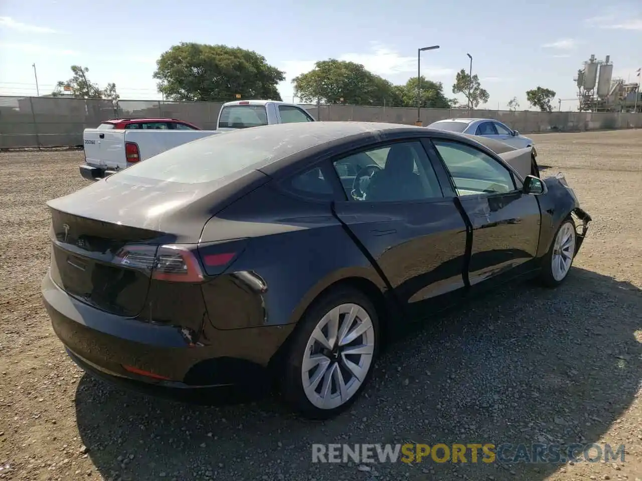 4 Photograph of a damaged car 5YJ3E1EA3NF191122 TESLA MODEL 3 2022