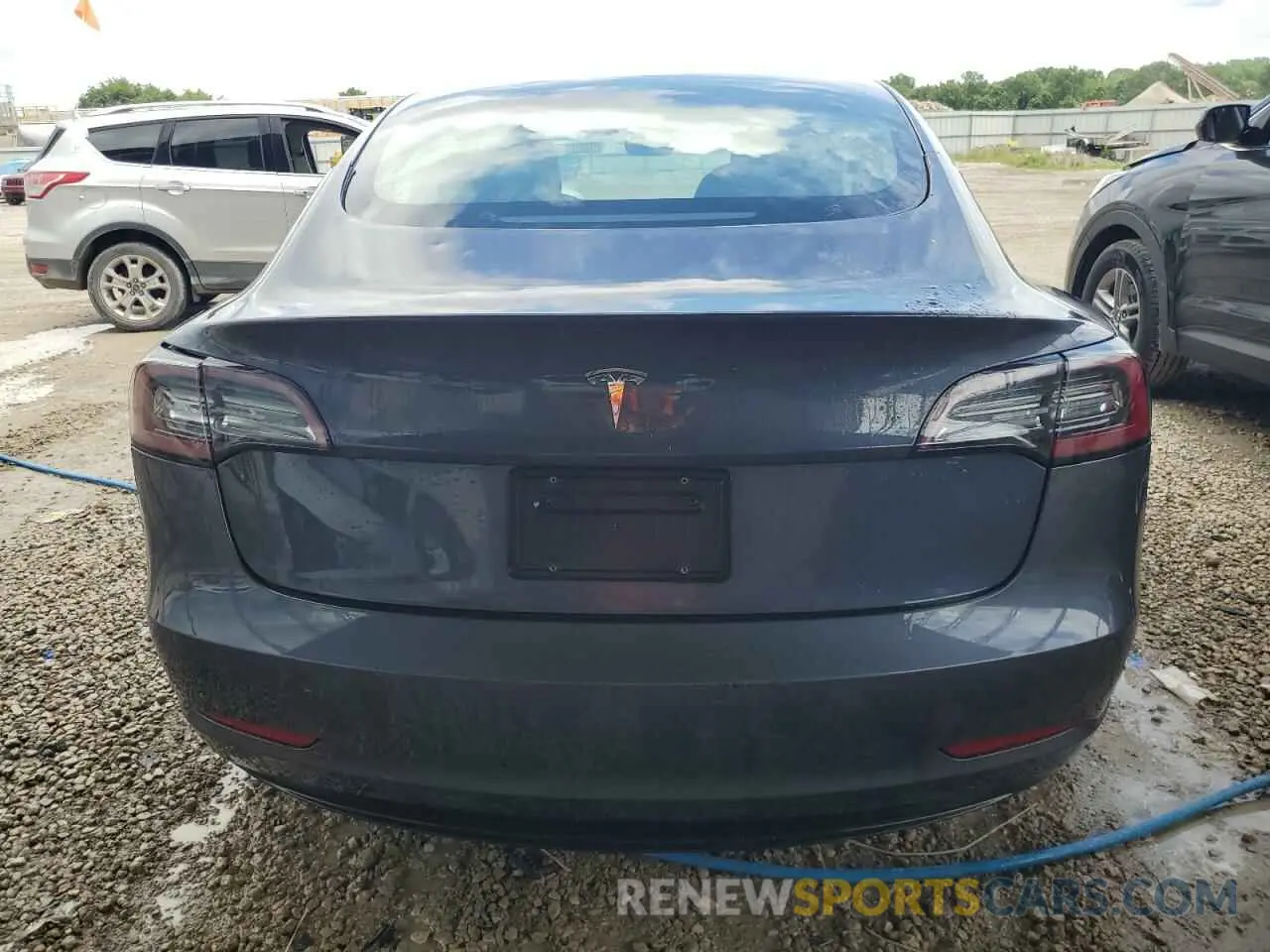 6 Photograph of a damaged car 5YJ3E1EA3NF287056 TESLA MODEL 3 2022