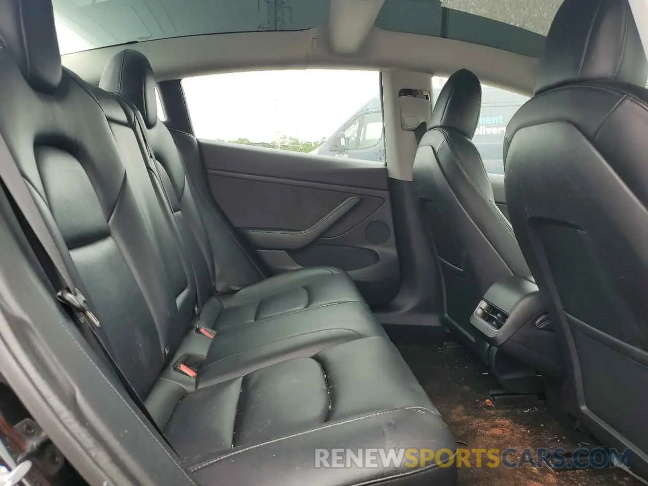 10 Photograph of a damaged car 5YJ3E1EA3NF287431 TESLA MODEL 3 2022