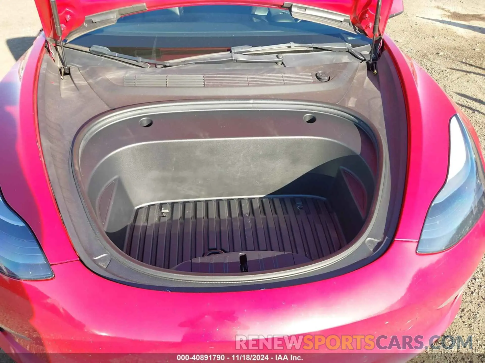 10 Photograph of a damaged car 5YJ3E1EA3NF288336 TESLA MODEL 3 2022