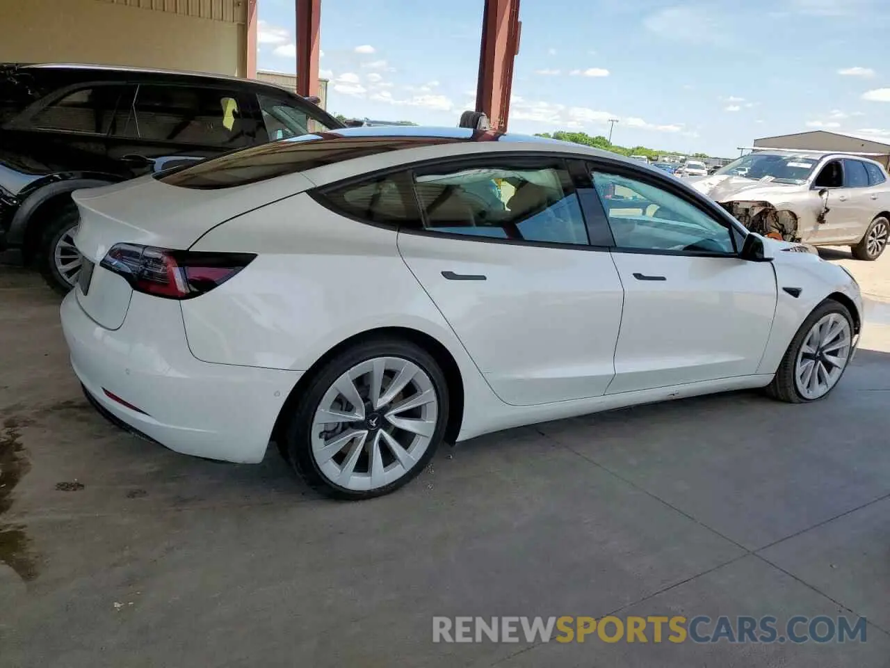 3 Photograph of a damaged car 5YJ3E1EA3NF290670 TESLA MODEL 3 2022