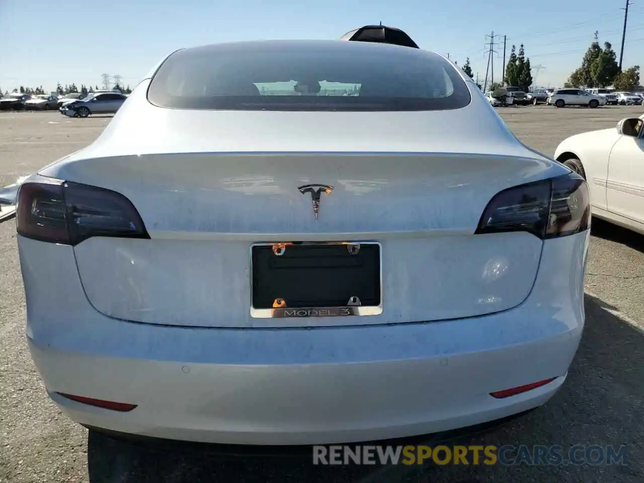 6 Photograph of a damaged car 5YJ3E1EA3NF296002 TESLA MODEL 3 2022