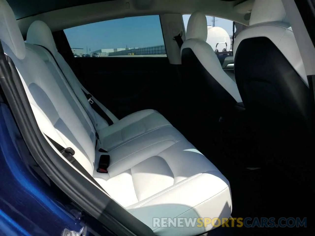 10 Photograph of a damaged car 5YJ3E1EA3NF311758 TESLA MODEL 3 2022