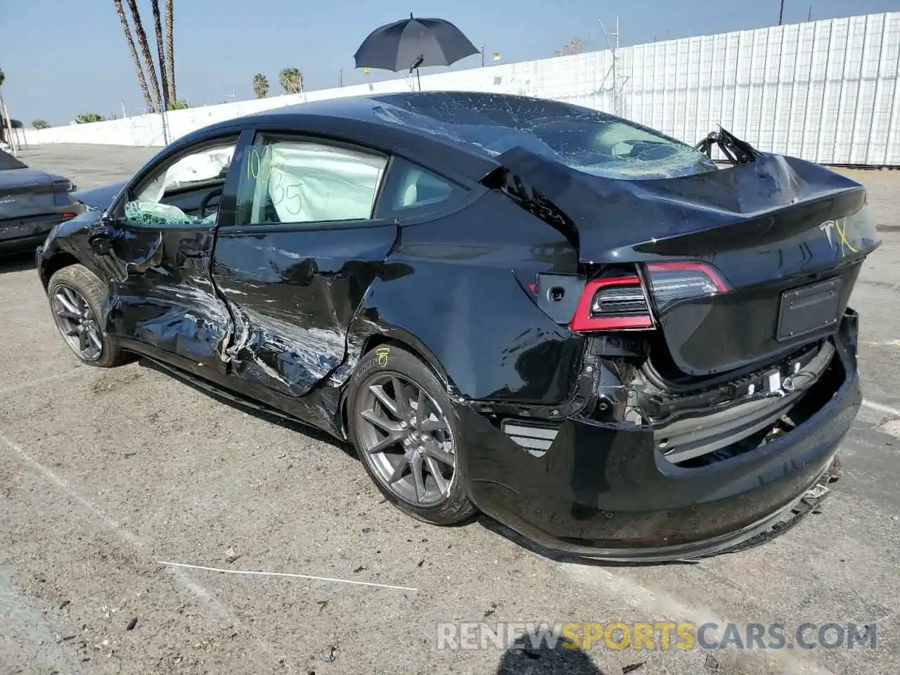 3 Photograph of a damaged car 5YJ3E1EA3NF316376 TESLA MODEL 3 2022