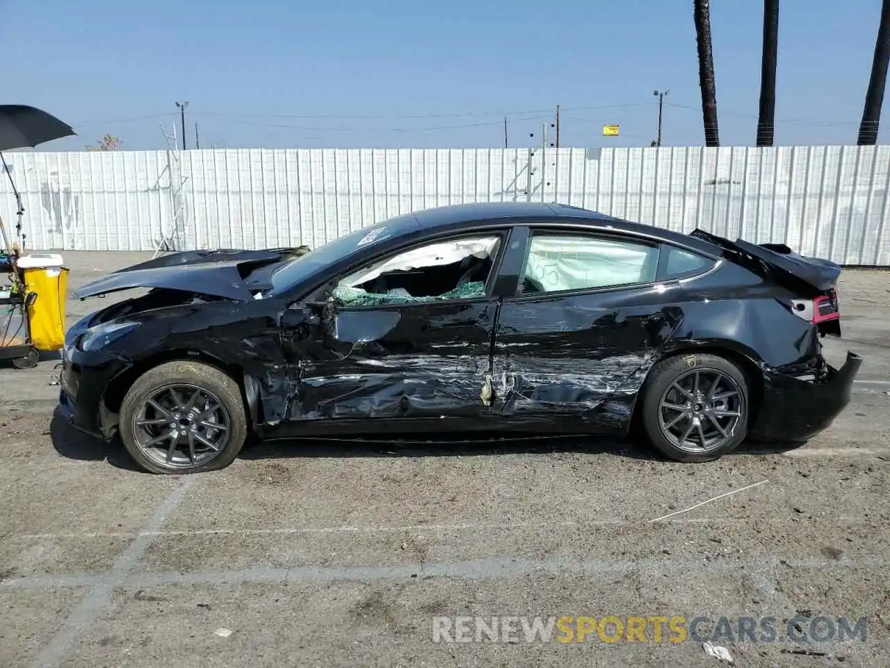 9 Photograph of a damaged car 5YJ3E1EA3NF316376 TESLA MODEL 3 2022