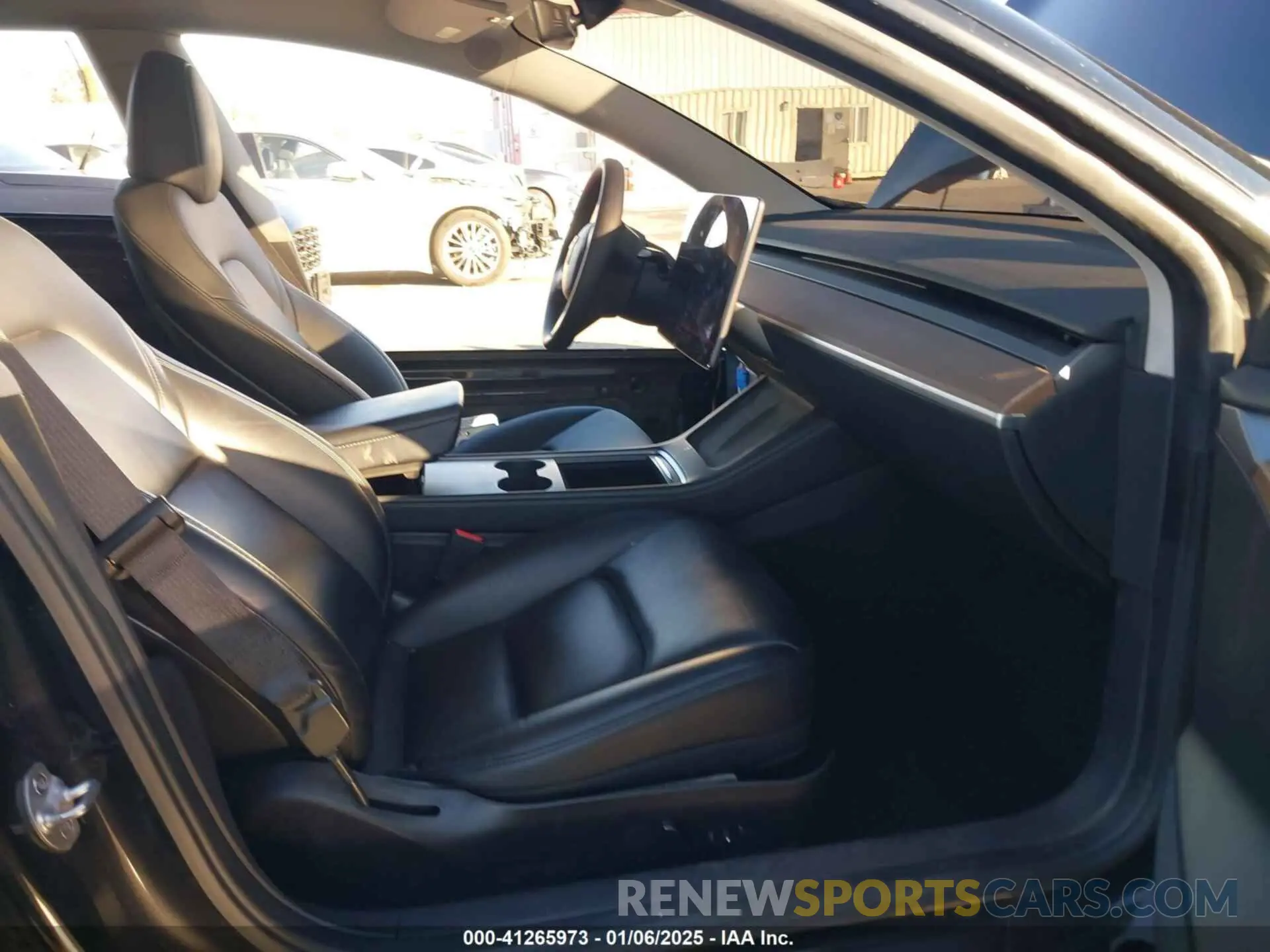4 Photograph of a damaged car 5YJ3E1EA3NF320248 TESLA MODEL 3 2022