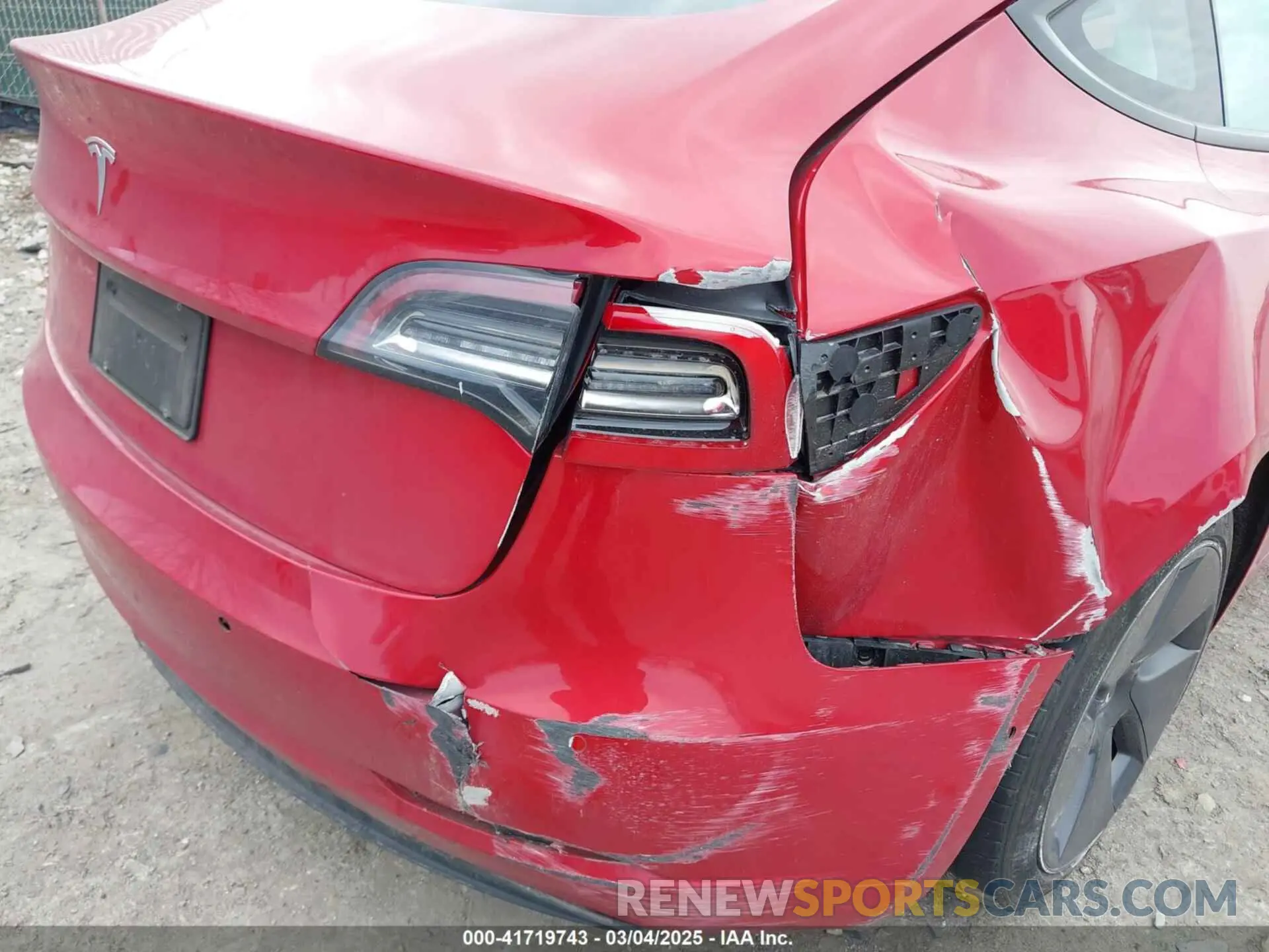 6 Photograph of a damaged car 5YJ3E1EA3NF333128 TESLA MODEL 3 2022