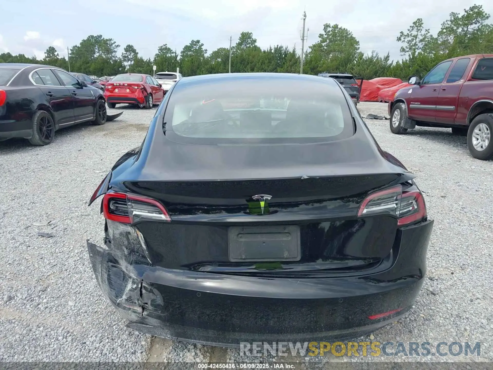 16 Photograph of a damaged car 5YJ3E1EA3NF336255 TESLA MODEL 3 2022