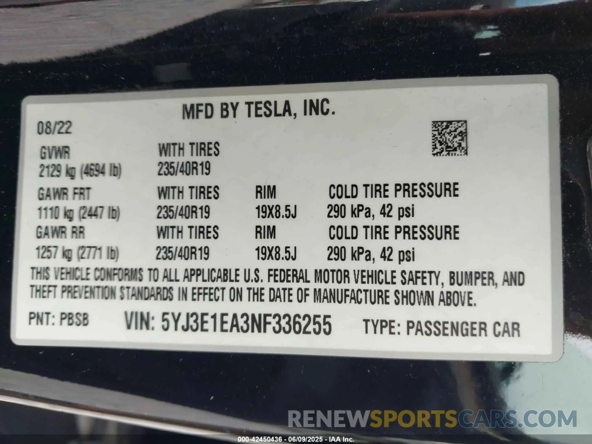 9 Photograph of a damaged car 5YJ3E1EA3NF336255 TESLA MODEL 3 2022