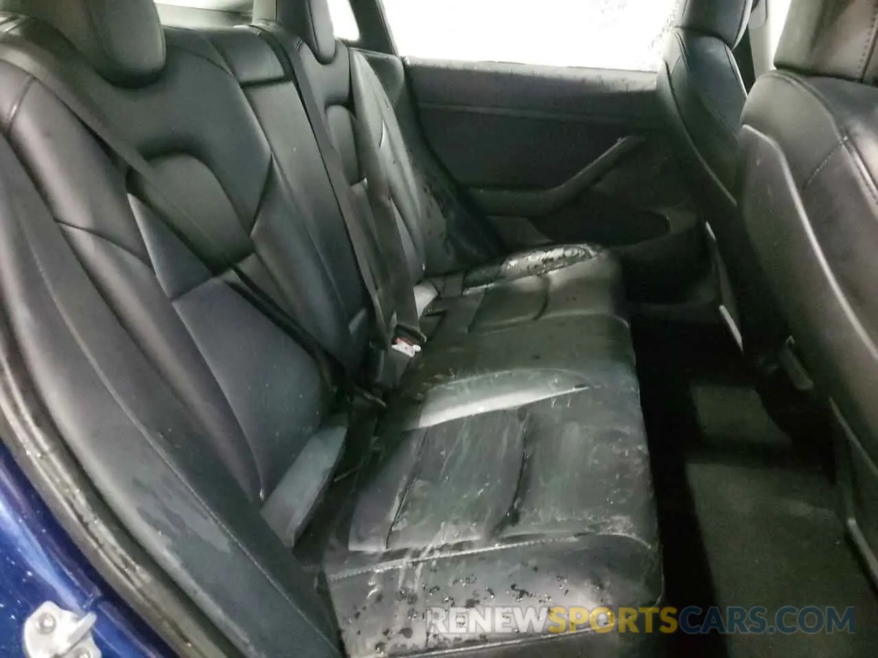 10 Photograph of a damaged car 5YJ3E1EA3NF368669 TESLA MODEL 3 2022