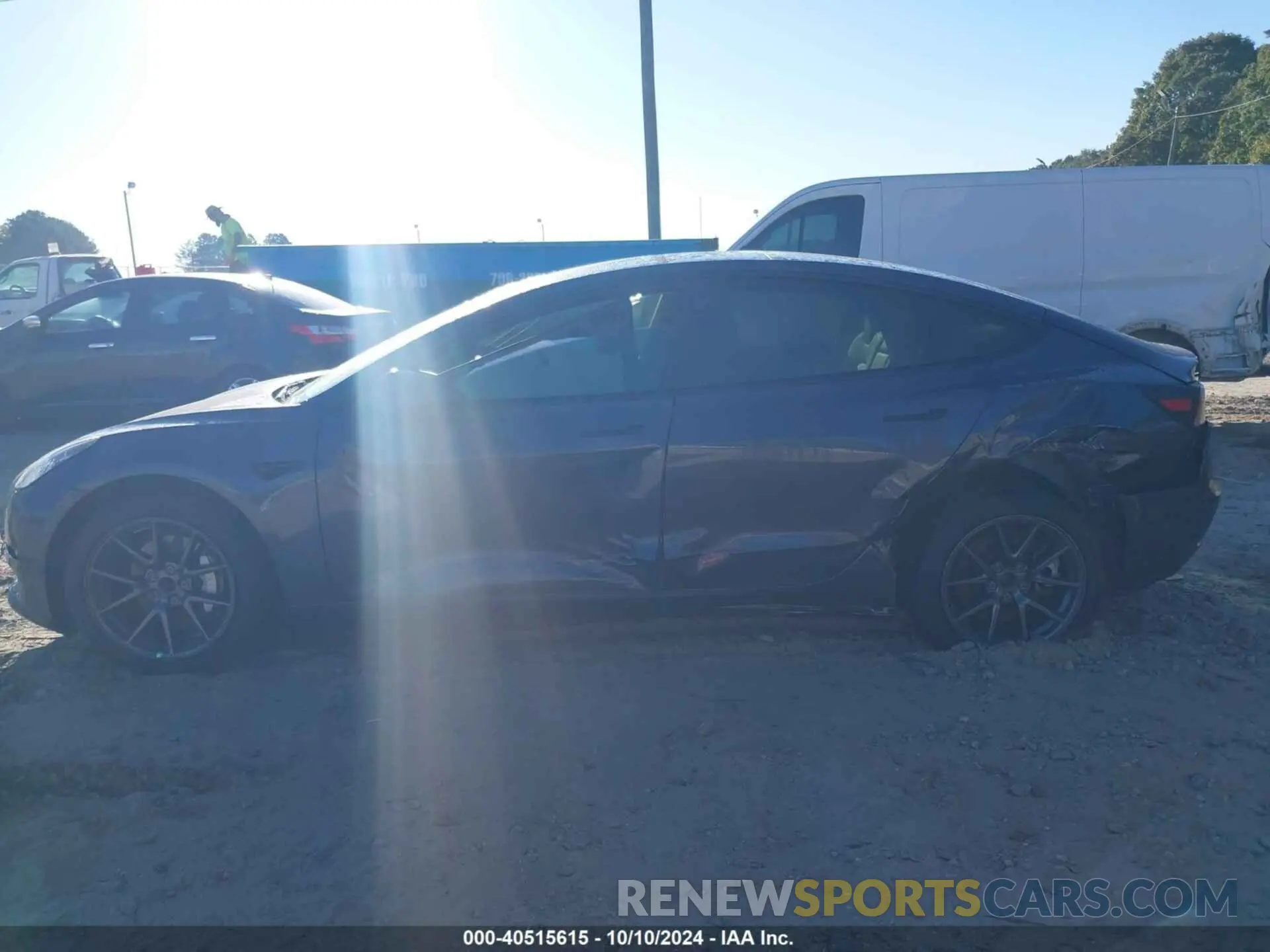 14 Photograph of a damaged car 5YJ3E1EA3NF370051 TESLA MODEL 3 2022