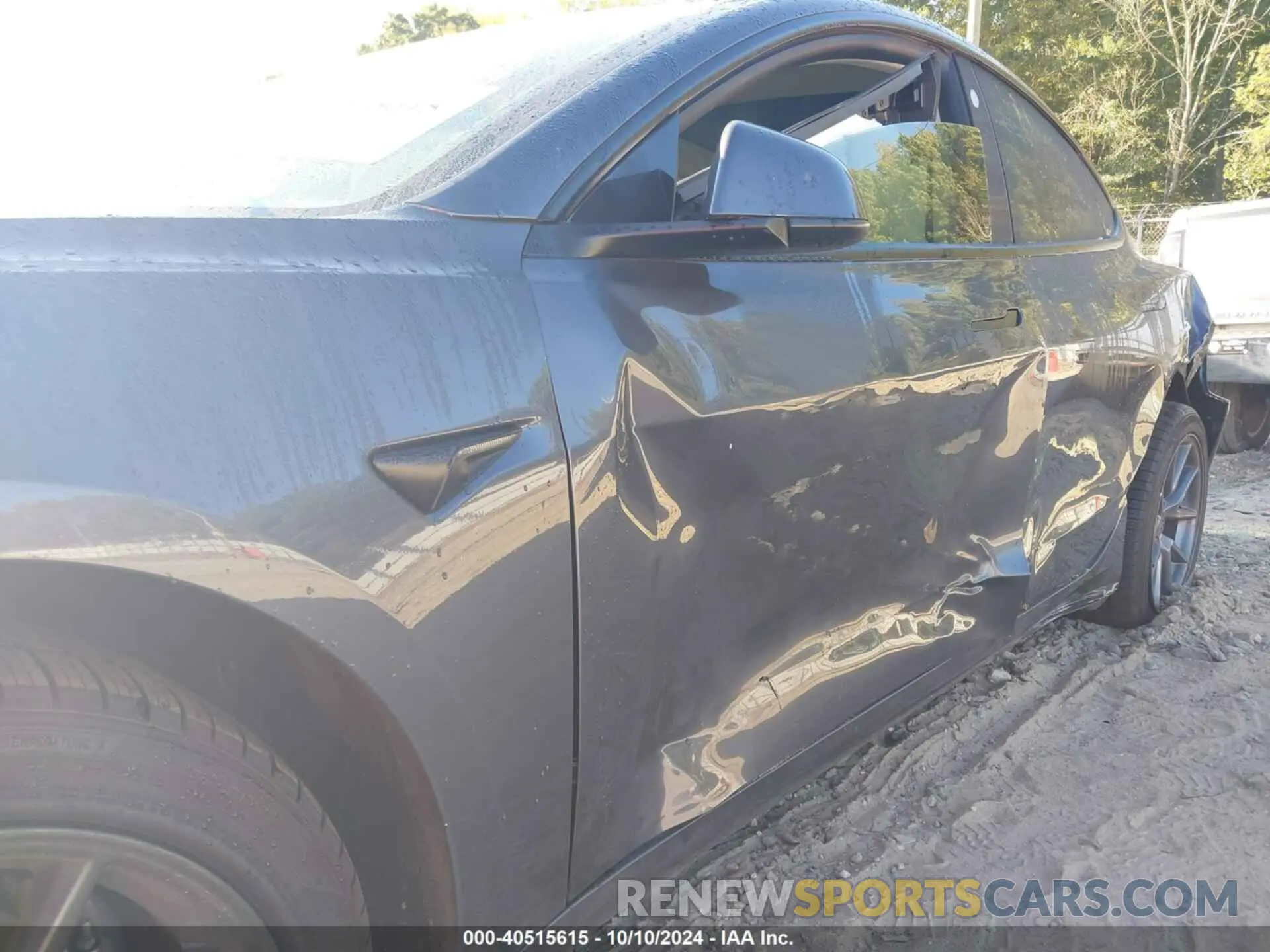 6 Photograph of a damaged car 5YJ3E1EA3NF370051 TESLA MODEL 3 2022