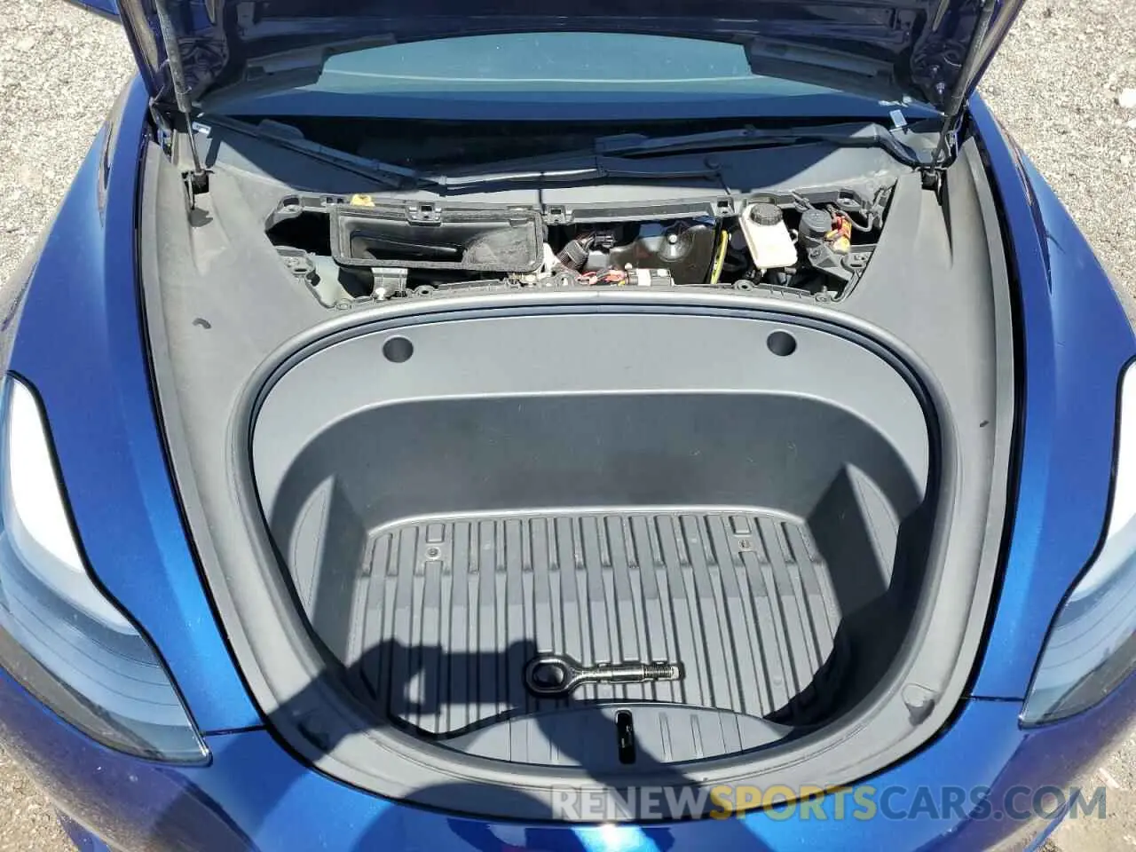 11 Photograph of a damaged car 5YJ3E1EA3NF370115 TESLA MODEL 3 2022