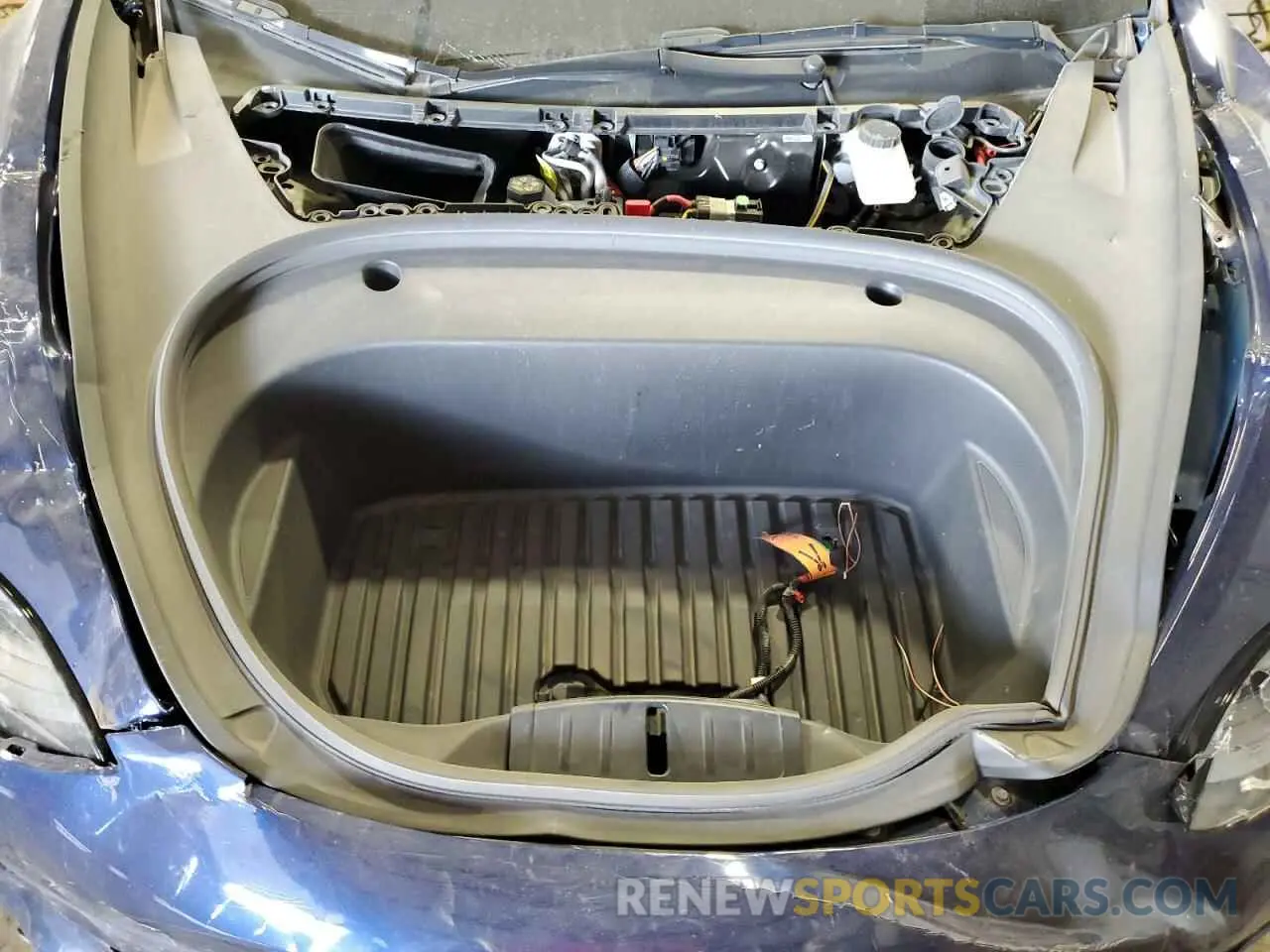 11 Photograph of a damaged car 5YJ3E1EA3NF371832 TESLA MODEL 3 2022