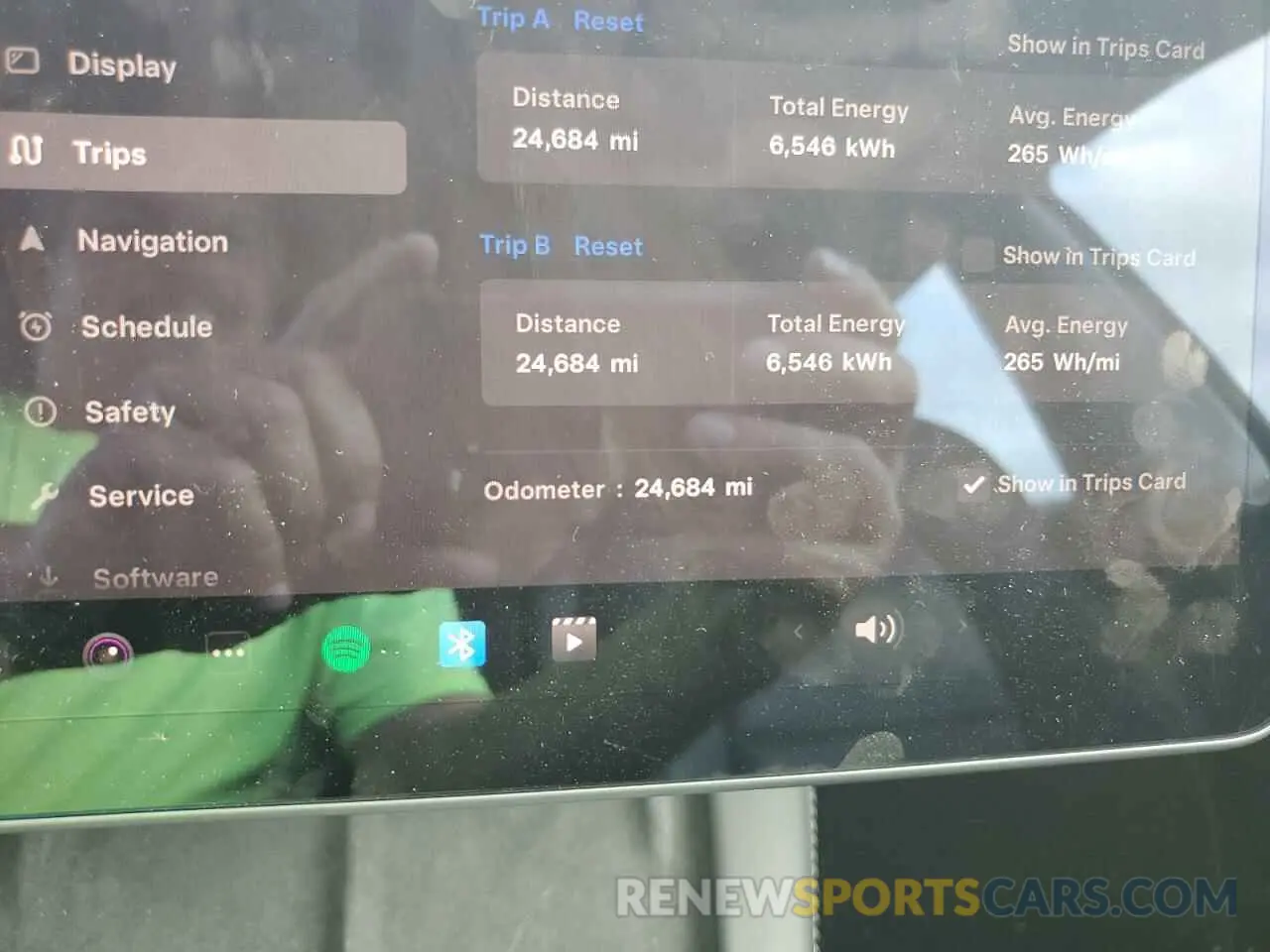 9 Photograph of a damaged car 5YJ3E1EA4NF115523 TESLA MODEL 3 2022