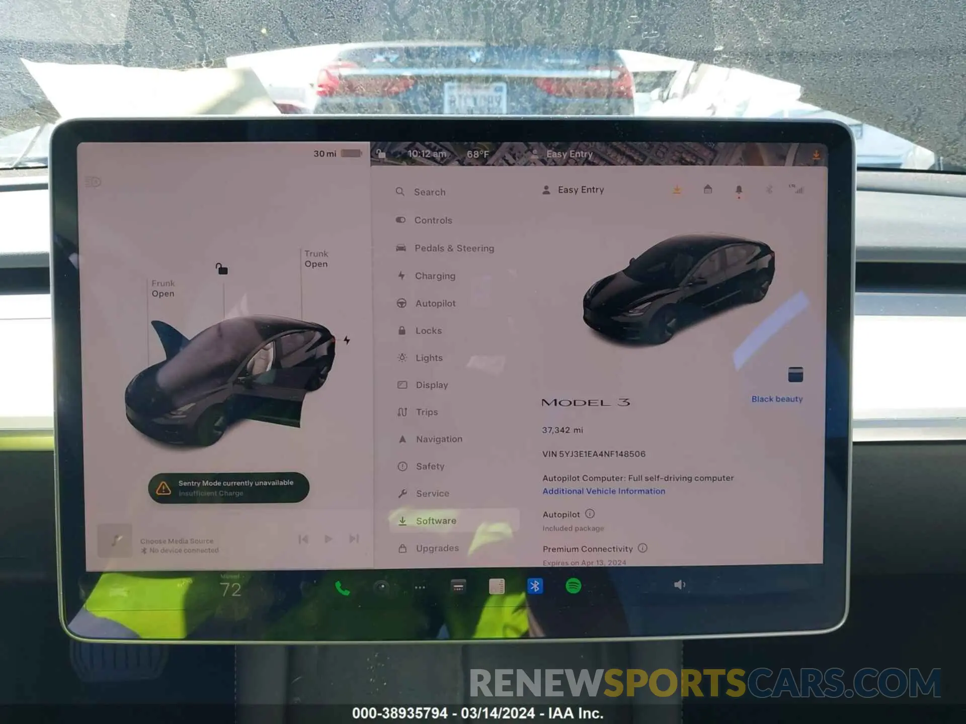 18 Photograph of a damaged car 5YJ3E1EA4NF148506 TESLA MODEL 3 2022