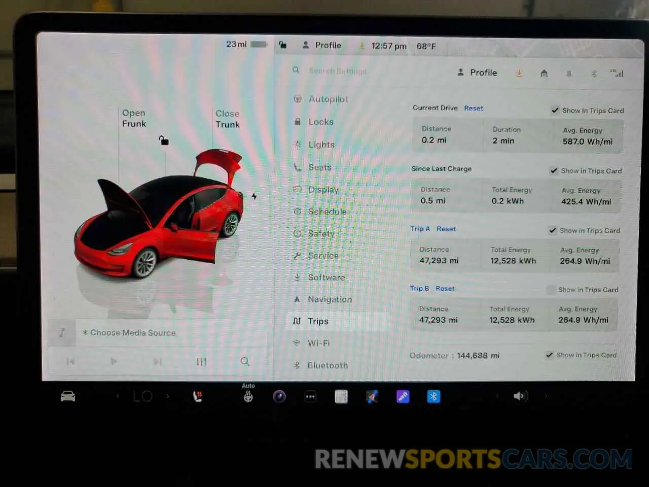 9 Photograph of a damaged car 5YJ3E1EA4NF186351 TESLA MODEL 3 2022