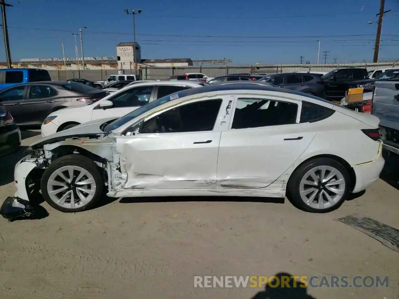 9 Photograph of a damaged car 5YJ3E1EA4NF186835 TESLA MODEL 3 2022