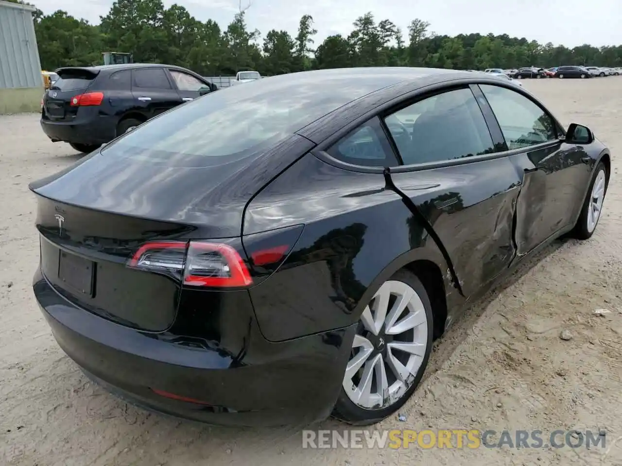 4 Photograph of a damaged car 5YJ3E1EA4NF190738 TESLA MODEL 3 2022