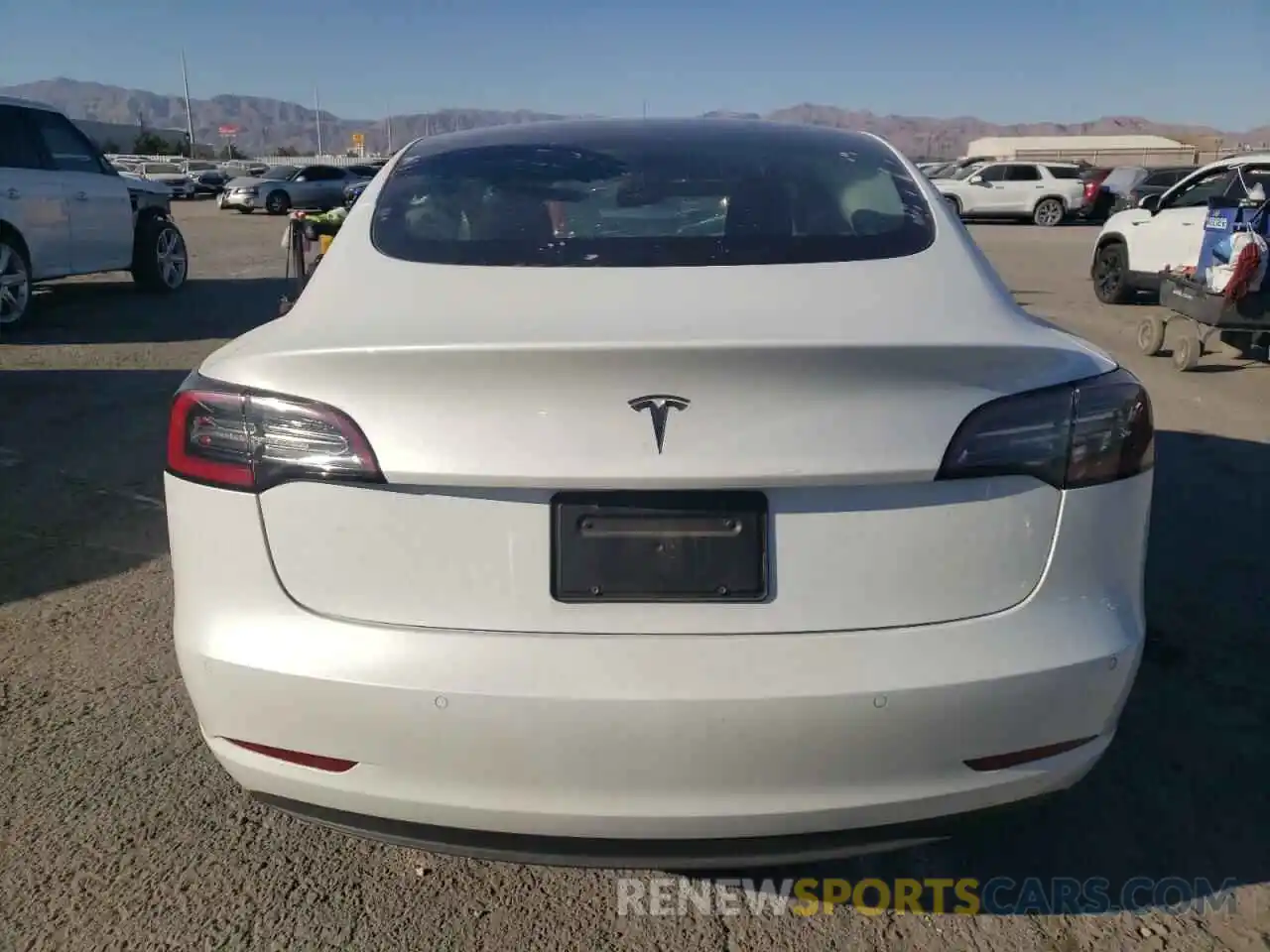 6 Photograph of a damaged car 5YJ3E1EA4NF257743 TESLA MODEL 3 2022