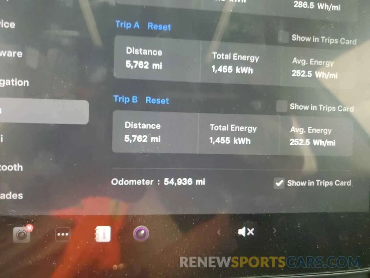 9 Photograph of a damaged car 5YJ3E1EA4NF288460 TESLA MODEL 3 2022