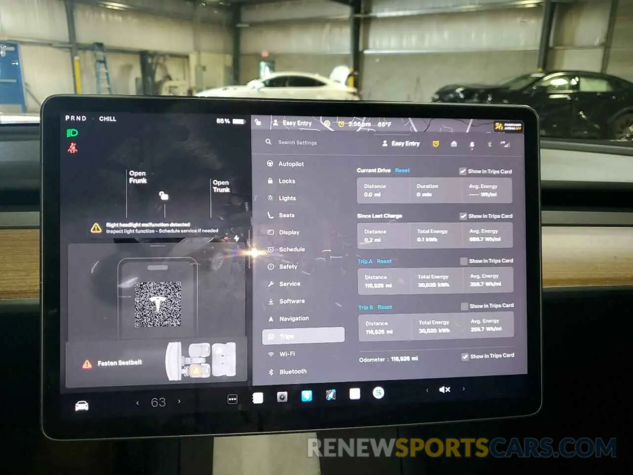 9 Photograph of a damaged car 5YJ3E1EA4NF289575 TESLA MODEL 3 2022