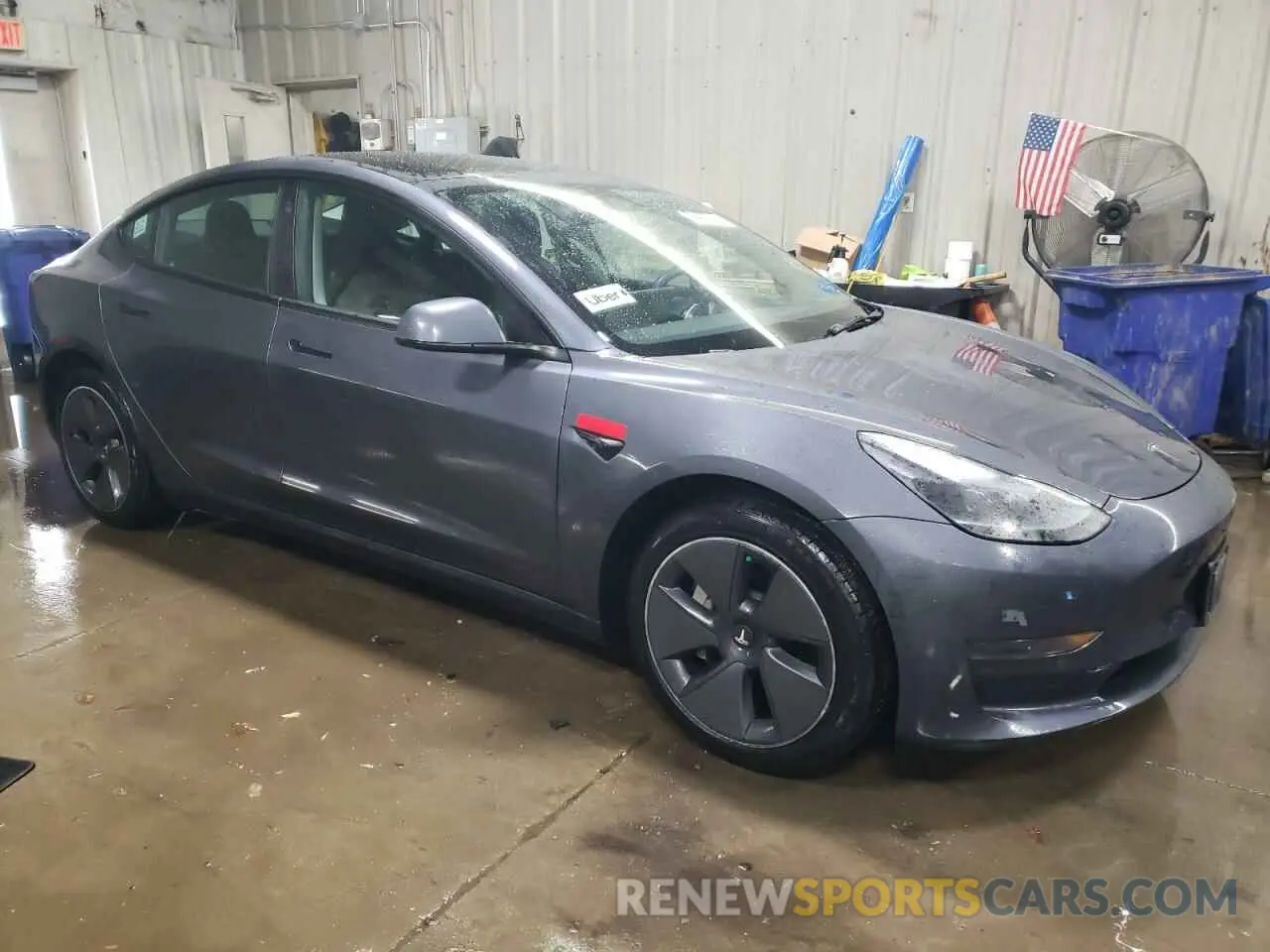 4 Photograph of a damaged car 5YJ3E1EA4NF291231 TESLA MODEL 3 2022
