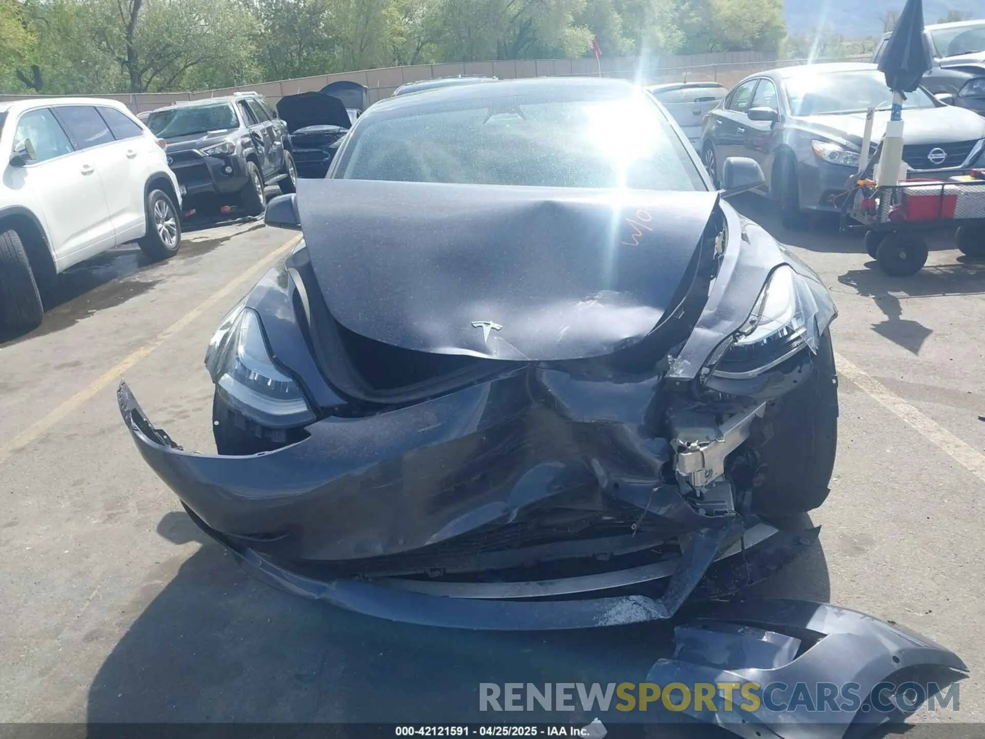 11 Photograph of a damaged car 5YJ3E1EA4NF296848 TESLA MODEL 3 2022