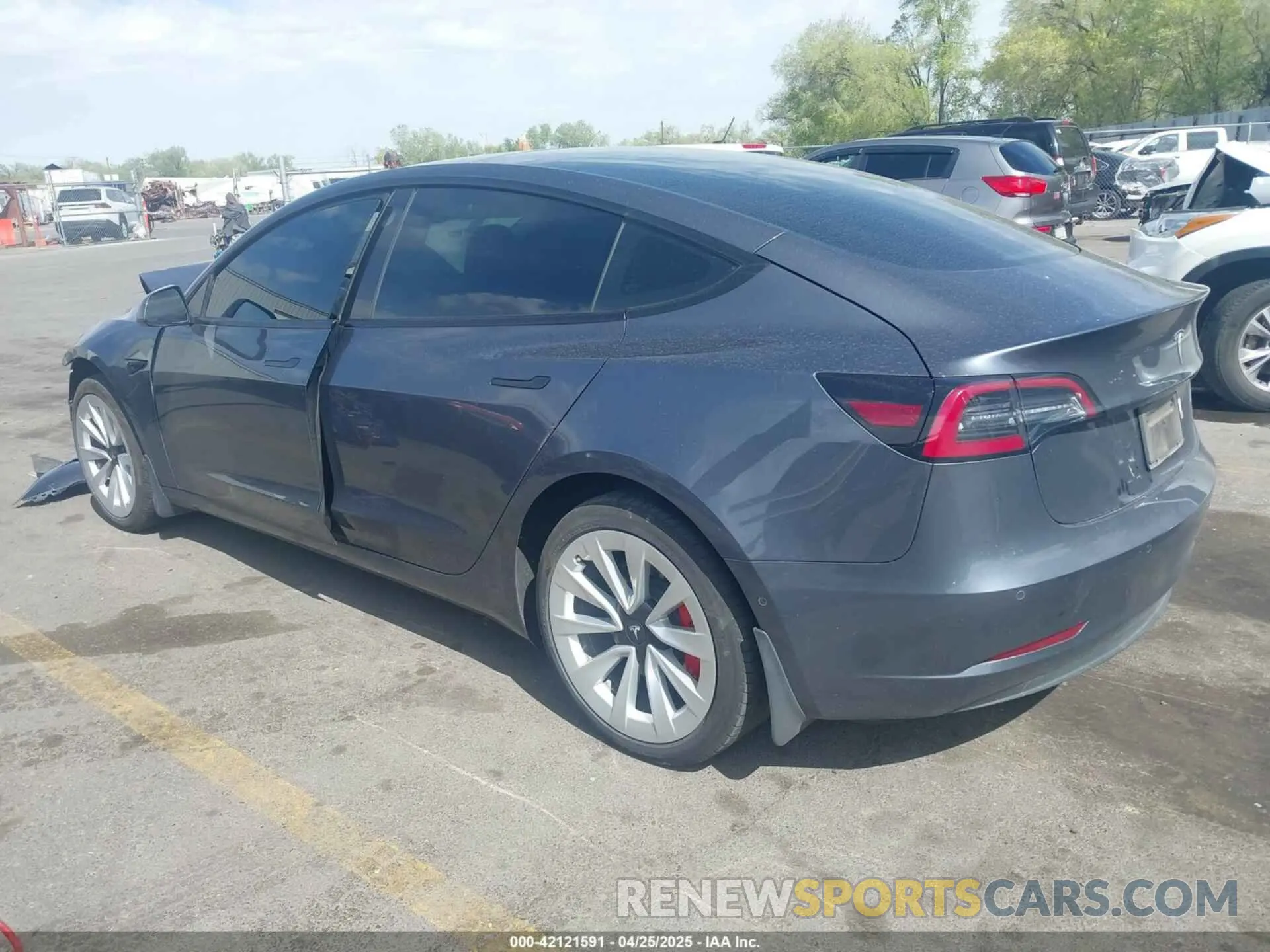 3 Photograph of a damaged car 5YJ3E1EA4NF296848 TESLA MODEL 3 2022