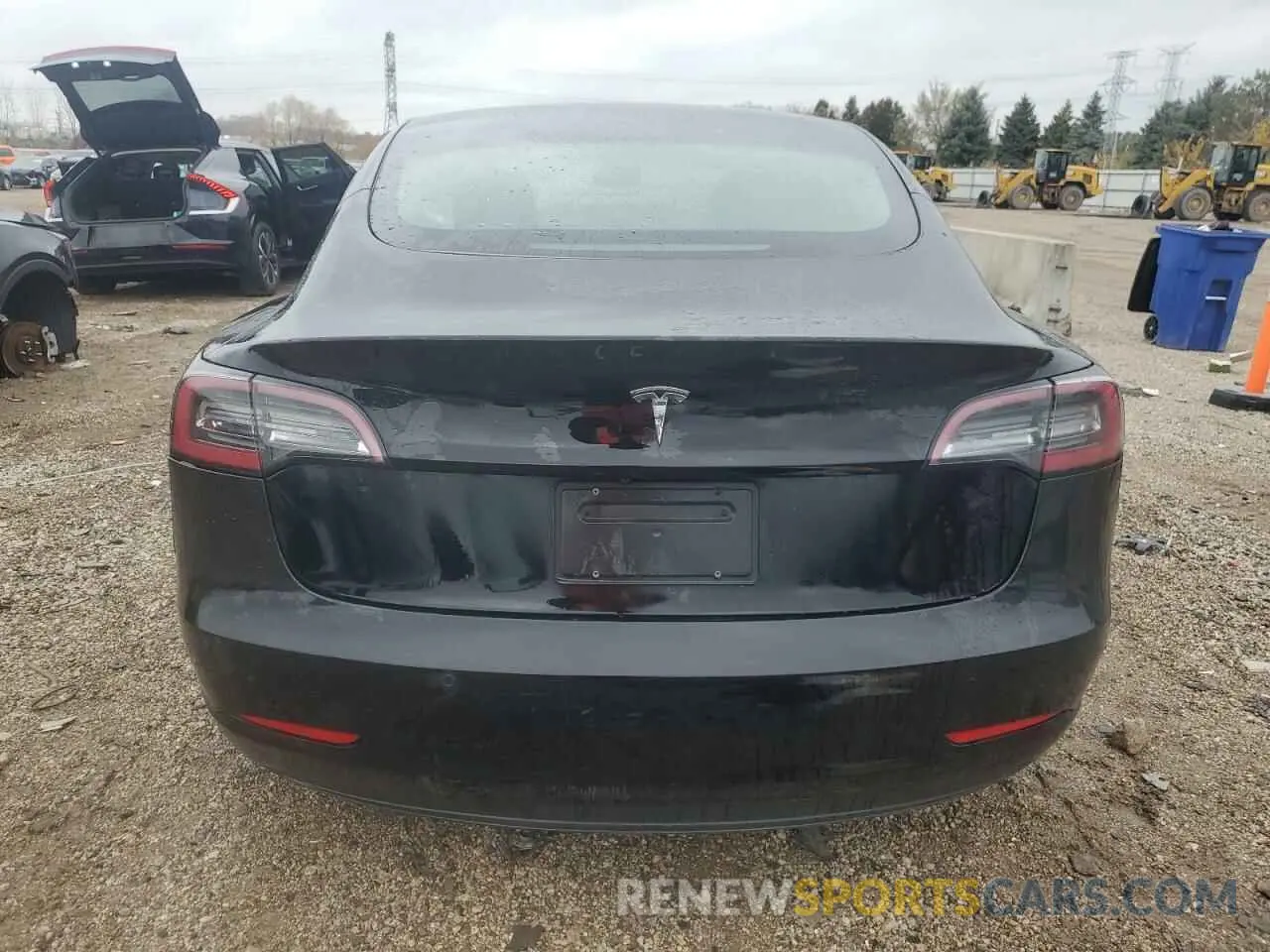 6 Photograph of a damaged car 5YJ3E1EA4NF303846 TESLA MODEL 3 2022