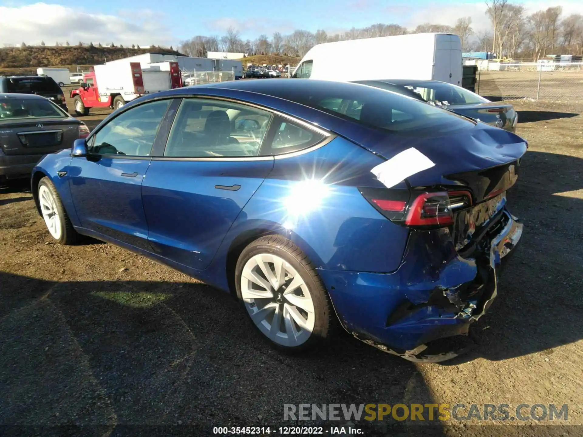 3 Photograph of a damaged car 5YJ3E1EA4NF304513 TESLA MODEL 3 2022