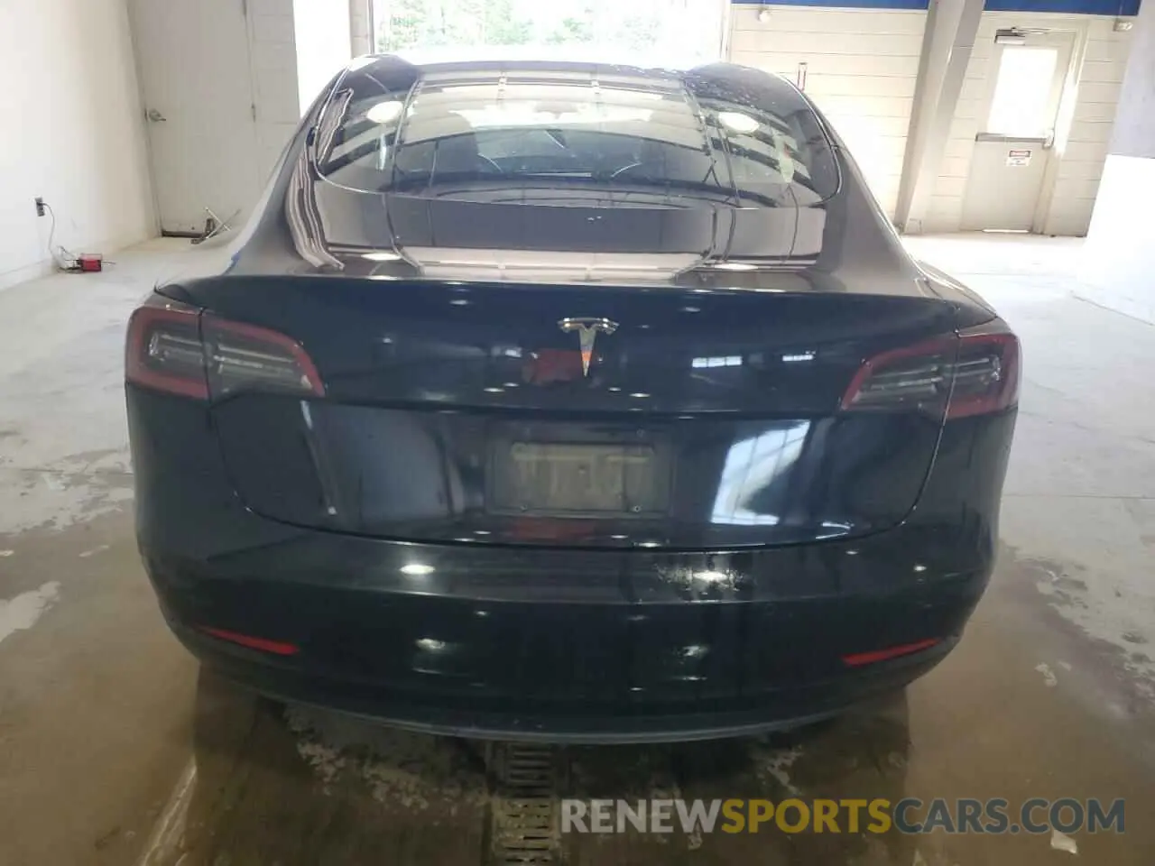 6 Photograph of a damaged car 5YJ3E1EA4NF304611 TESLA MODEL 3 2022
