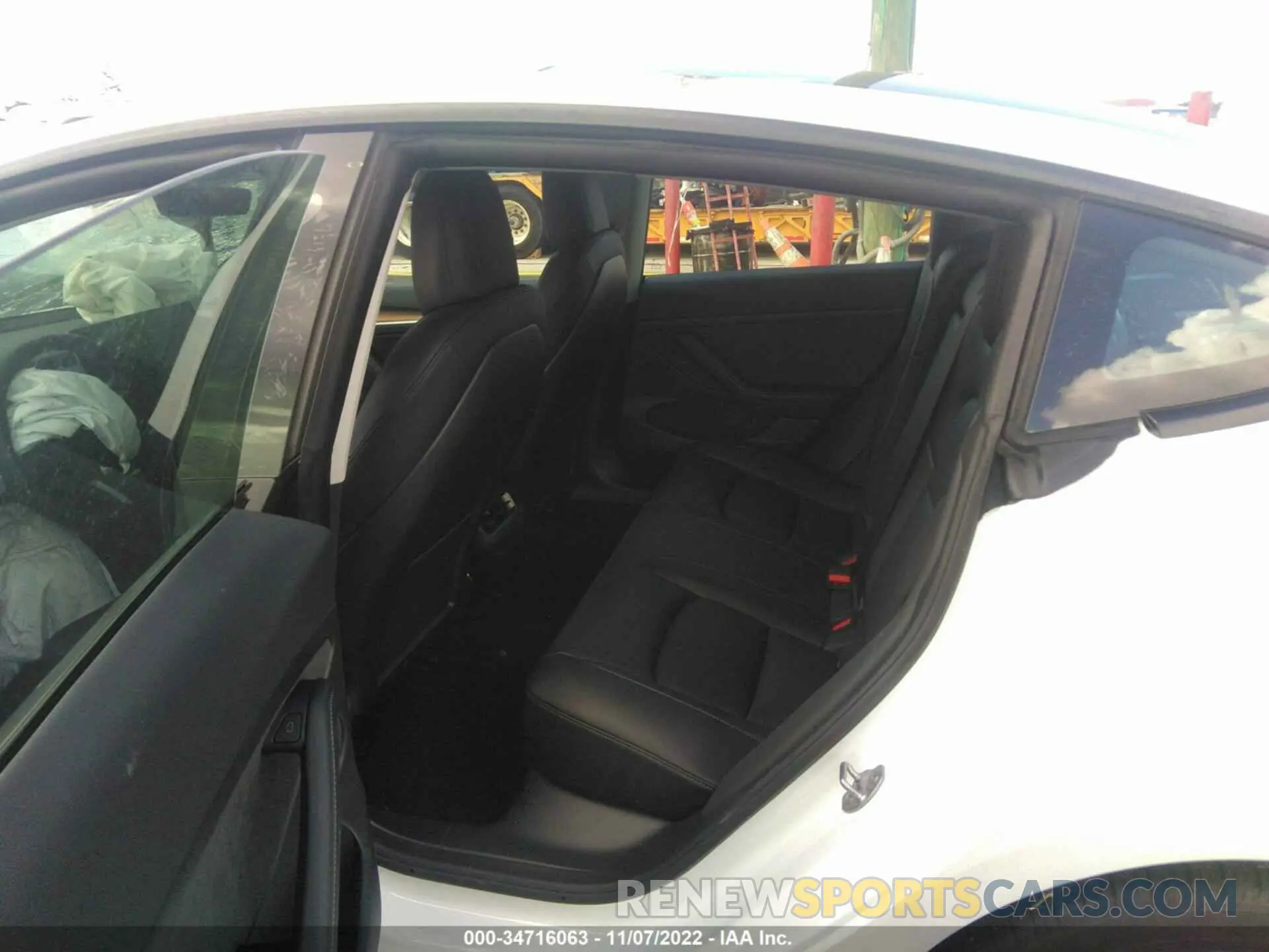 8 Photograph of a damaged car 5YJ3E1EA4NF338080 TESLA MODEL 3 2022
