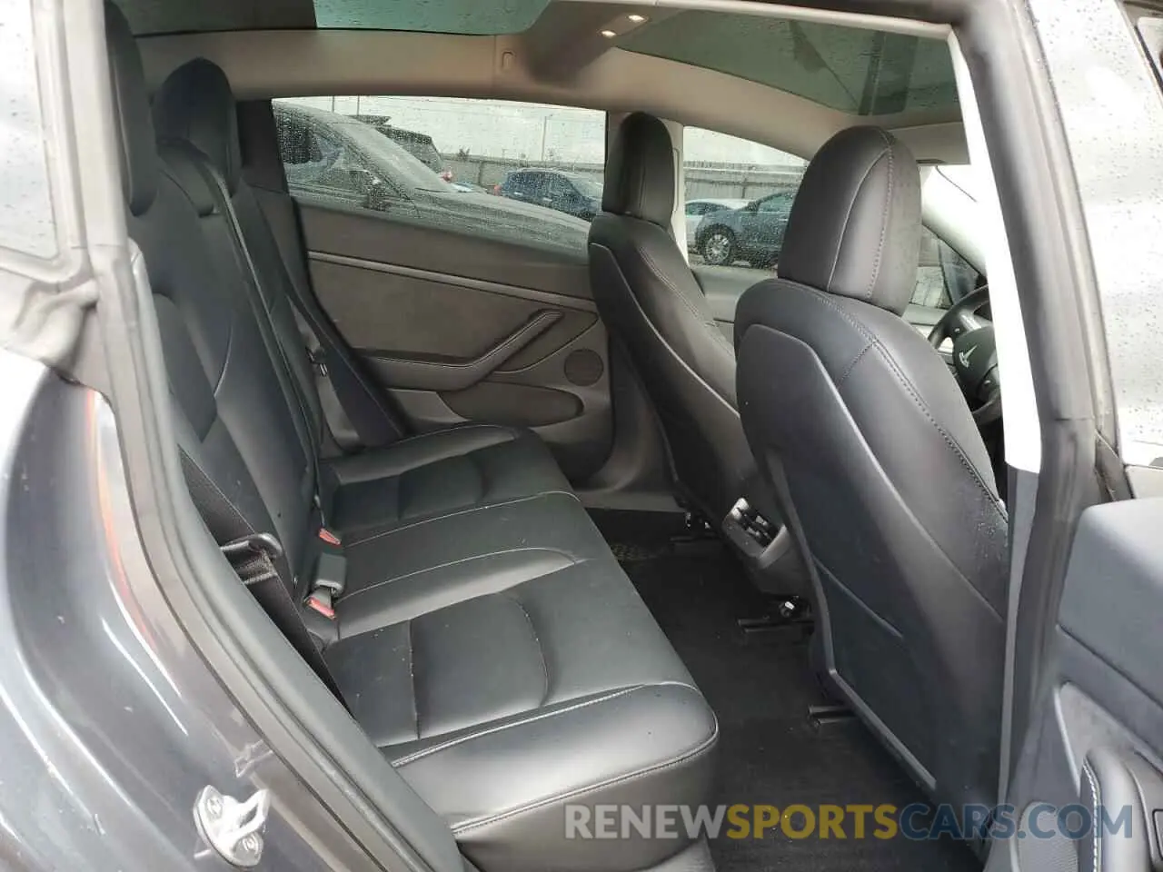 10 Photograph of a damaged car 5YJ3E1EA4NF343053 TESLA MODEL 3 2022