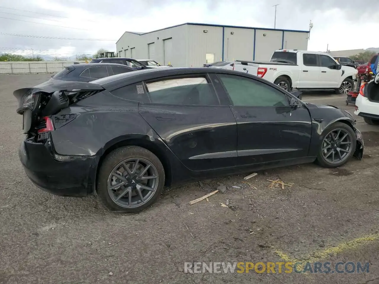 3 Photograph of a damaged car 5YJ3E1EA4NF347815 TESLA MODEL 3 2022