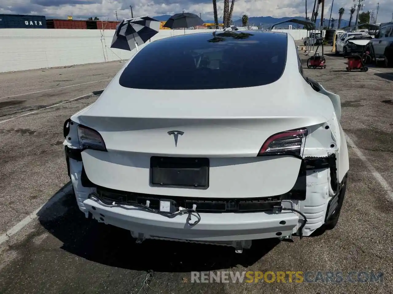 6 Photograph of a damaged car 5YJ3E1EA4NF359320 TESLA MODEL 3 2022