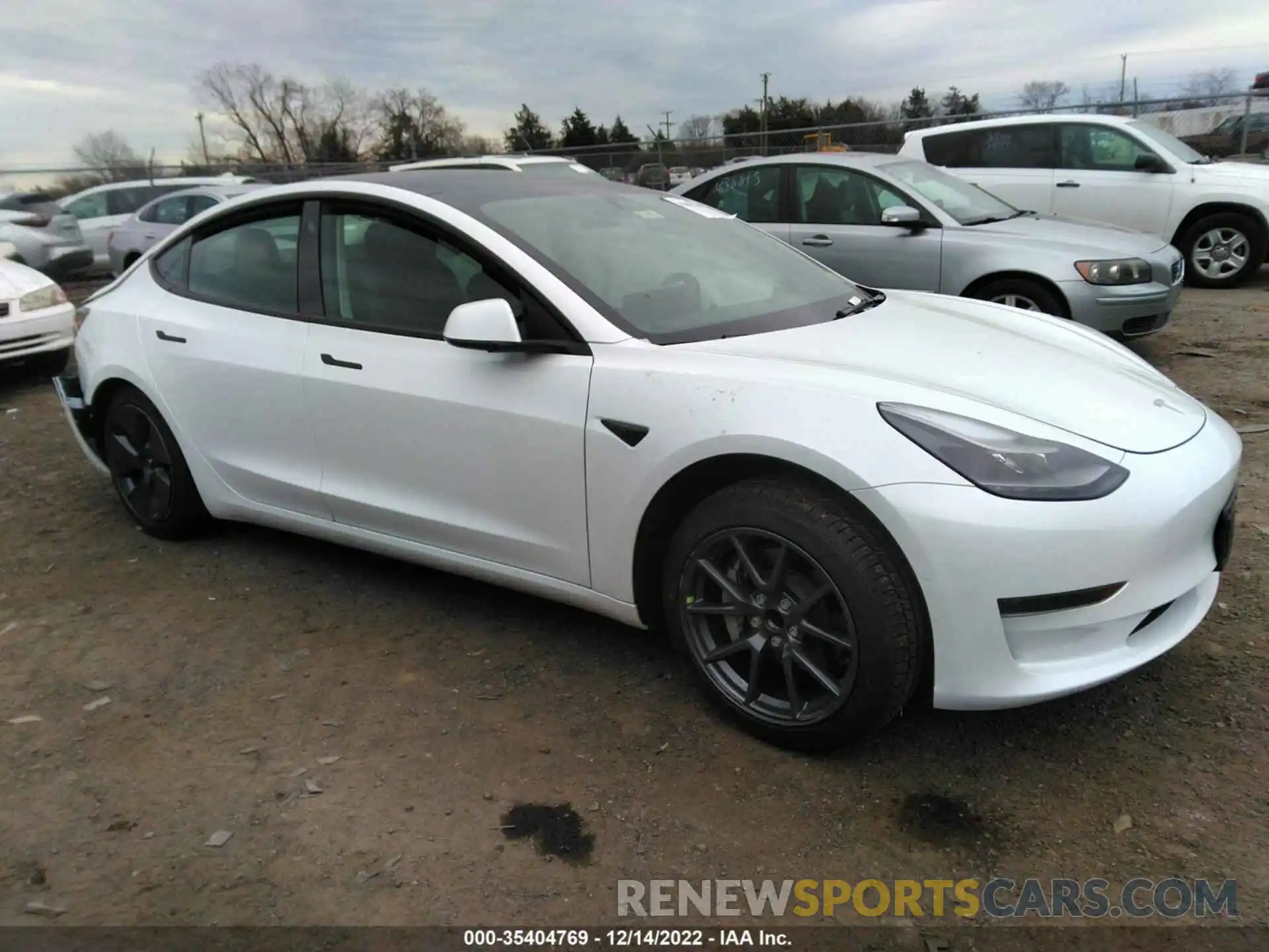 1 Photograph of a damaged car 5YJ3E1EA4NF368616 TESLA MODEL 3 2022